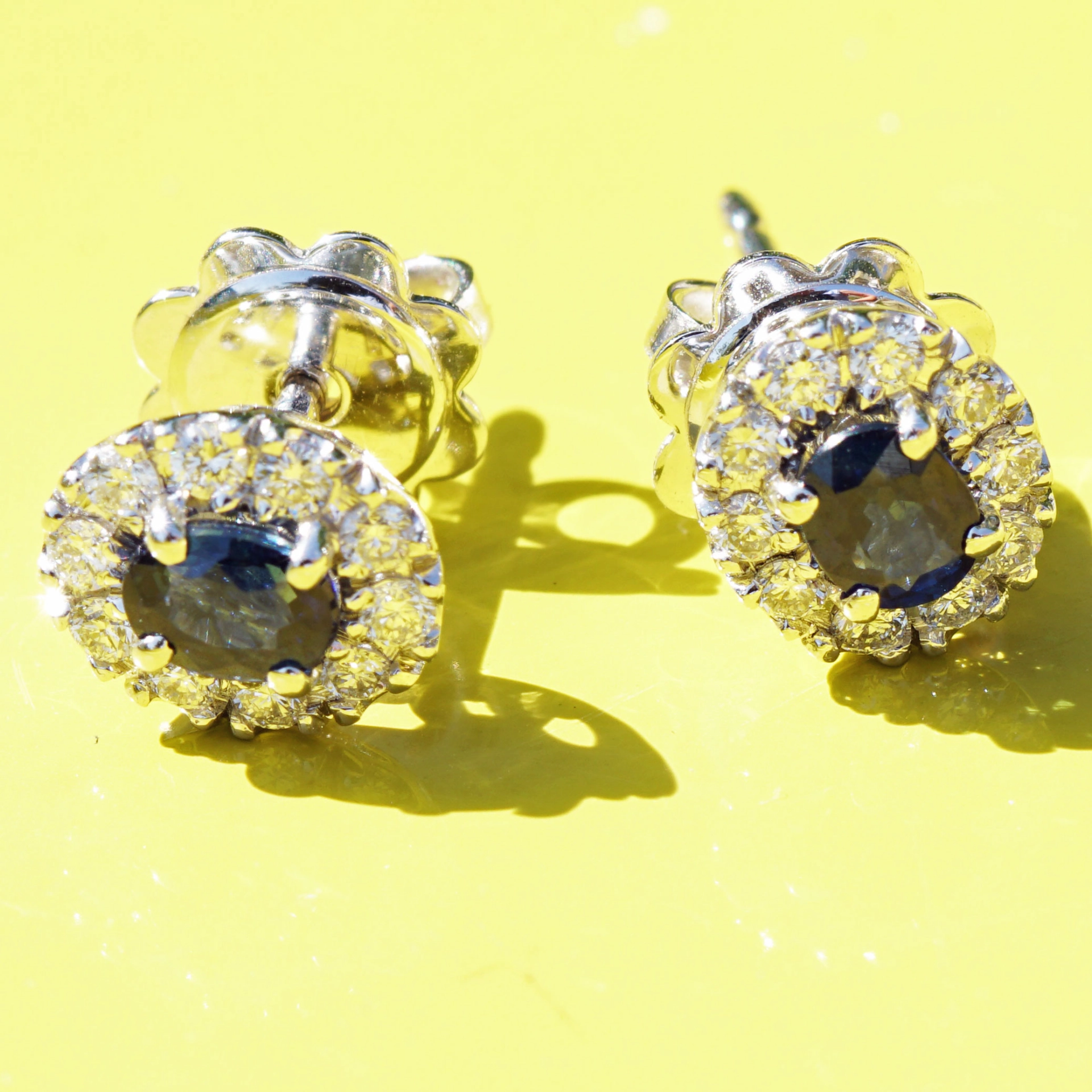 Saphir Brillant Ohrstecker liebevoll angefertigt in Italien 750er Weissgold....Buongiorno