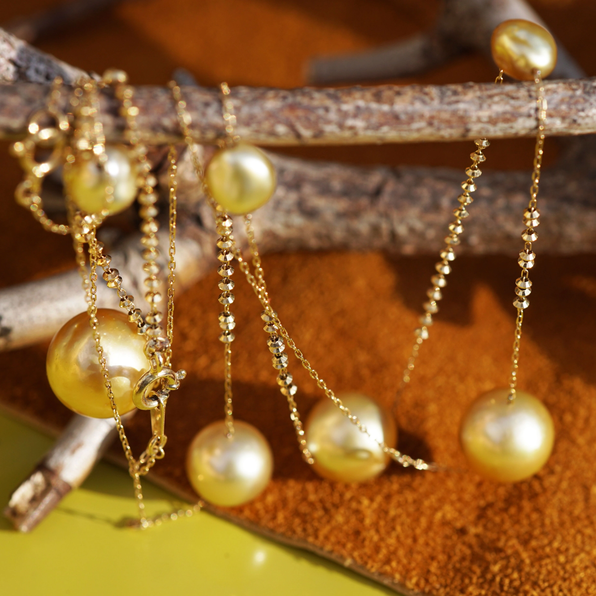 Südseeperl Collier 750er Gelbgold Kette und Armband total 70 cm natur goldfarben