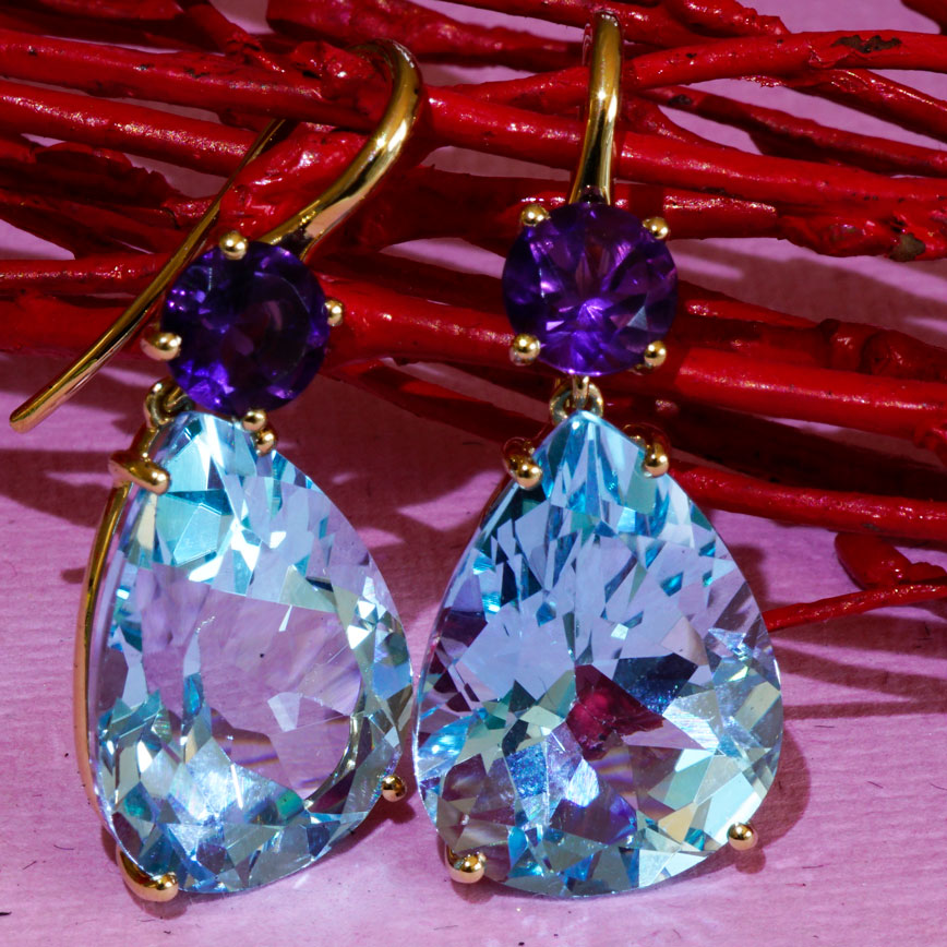 Ohrhänger Amethyst Blautopas 750er Gelbgold...üppig und sehr attraktiv total 28 carat 