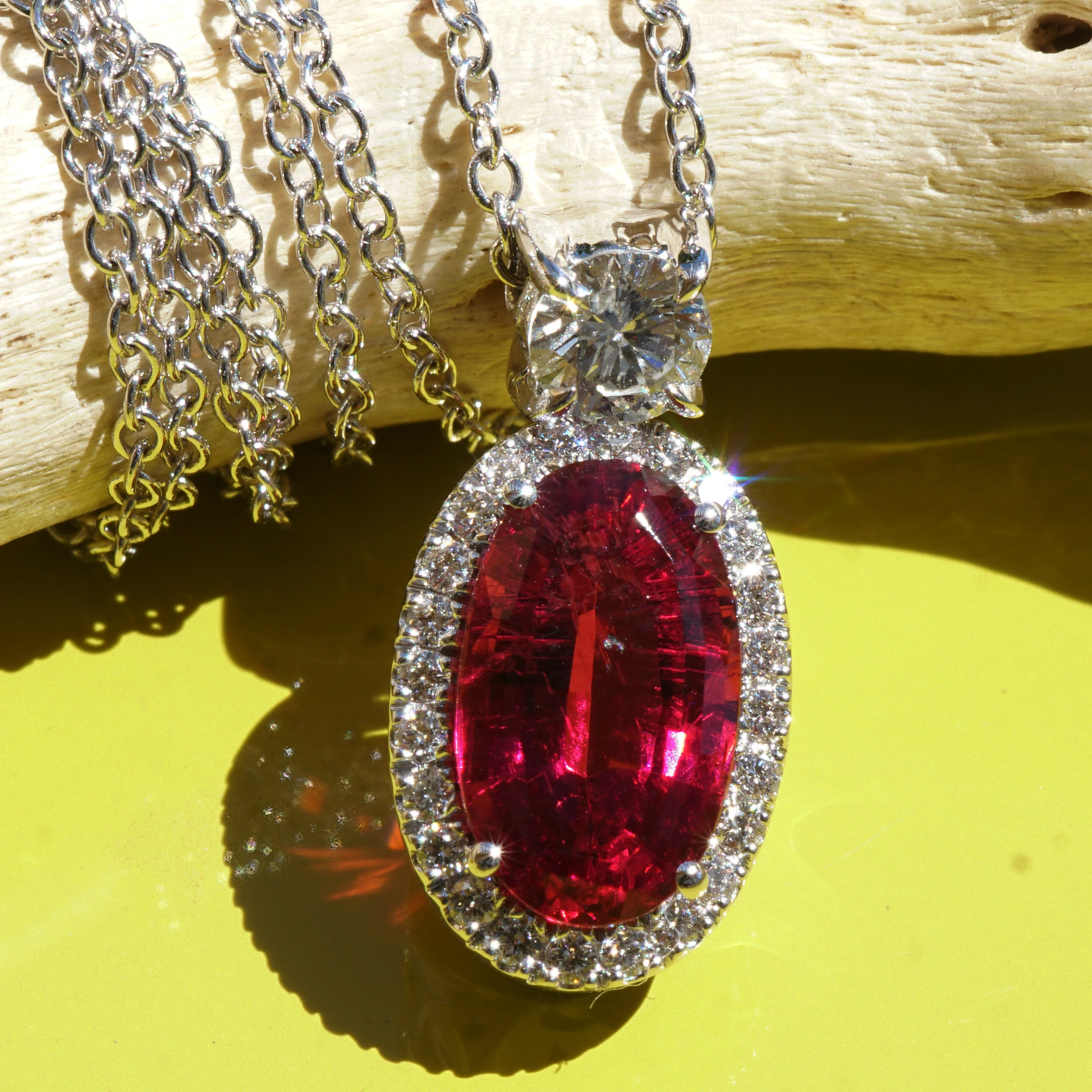 Rubelith Brillant Anhänger m. Kette 750er Weissgold aus Traditionsgoldschmiede...märchenhaft schön