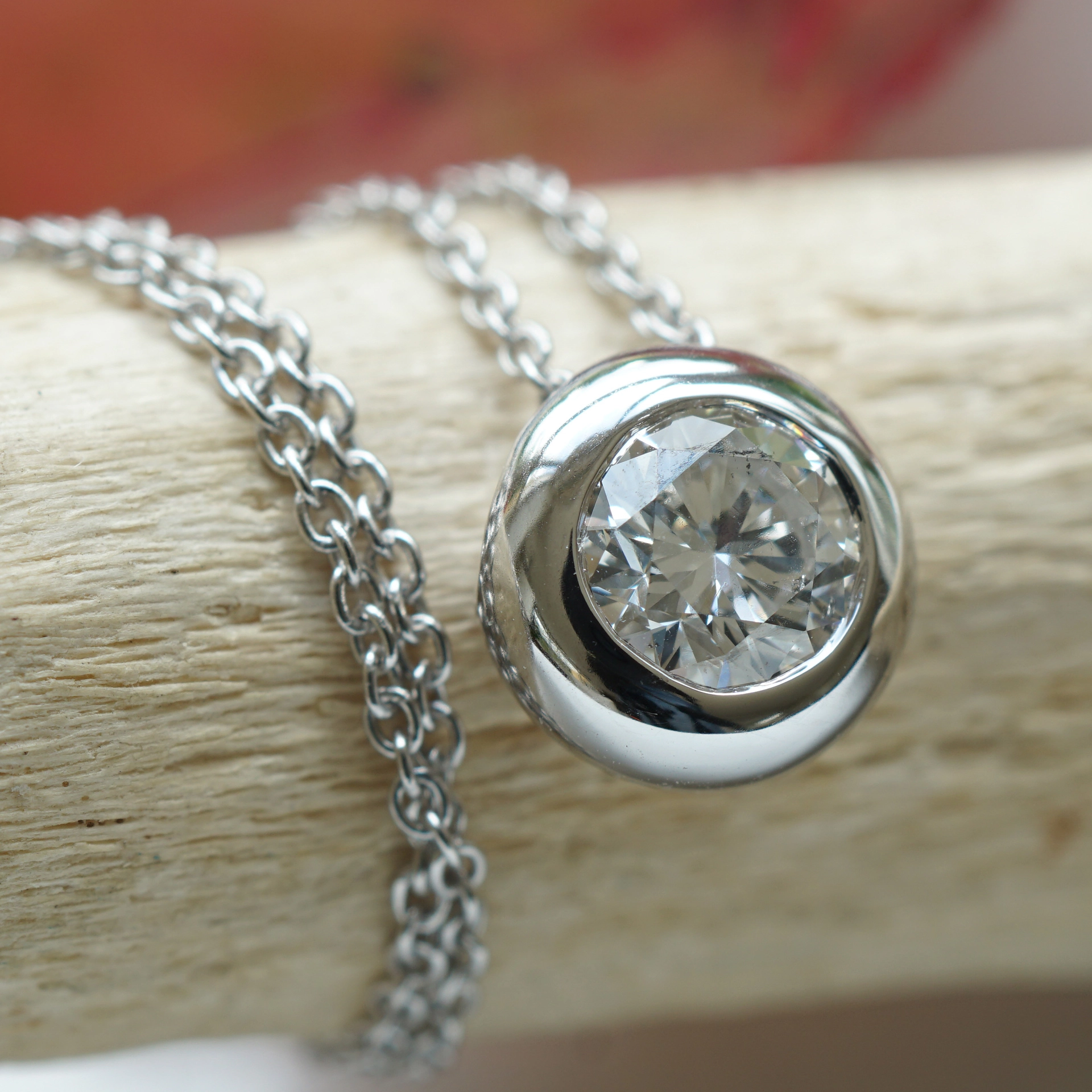 Brillant Solitär Anhänger mit Kette 750er Weissgold 0.41 ct W SI...genau den will ich...