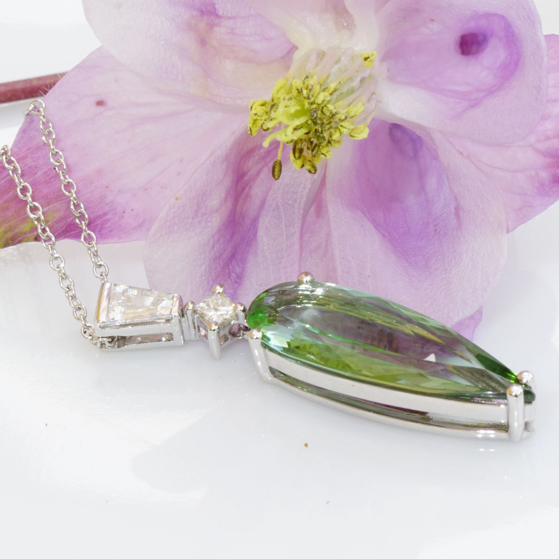 Turmalin Brillant Collier 750er Weissgold 3.4 ct 0.25 ct MEER SCHAUMGRÜN Mint...ich träume von Edels