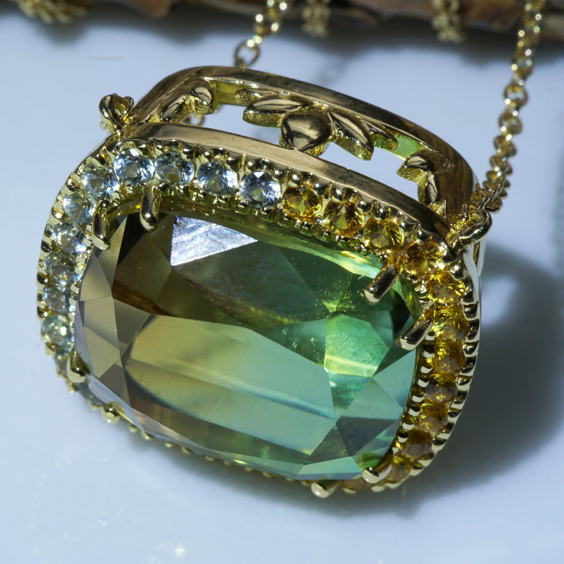 Turmalin Collier 750er Gelbgold 17 ct bicolor AAA+ Afrika grün-gelb....Himmelsfarben