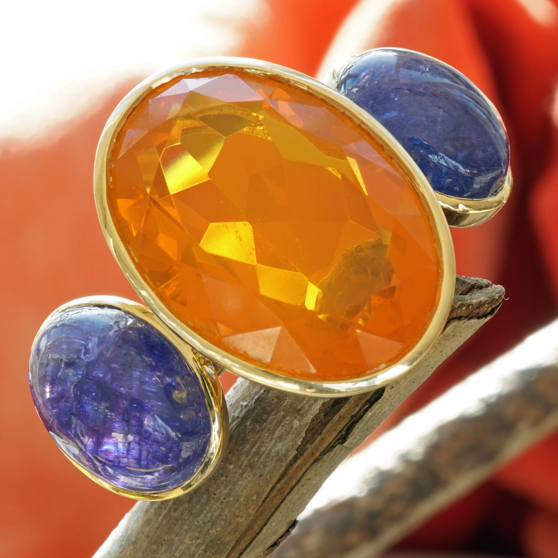 Feueropal Tansanit Ring FEUERVOGEL 8 ct 7 ct 750er Gelbgold prächtiges Farbenspiel