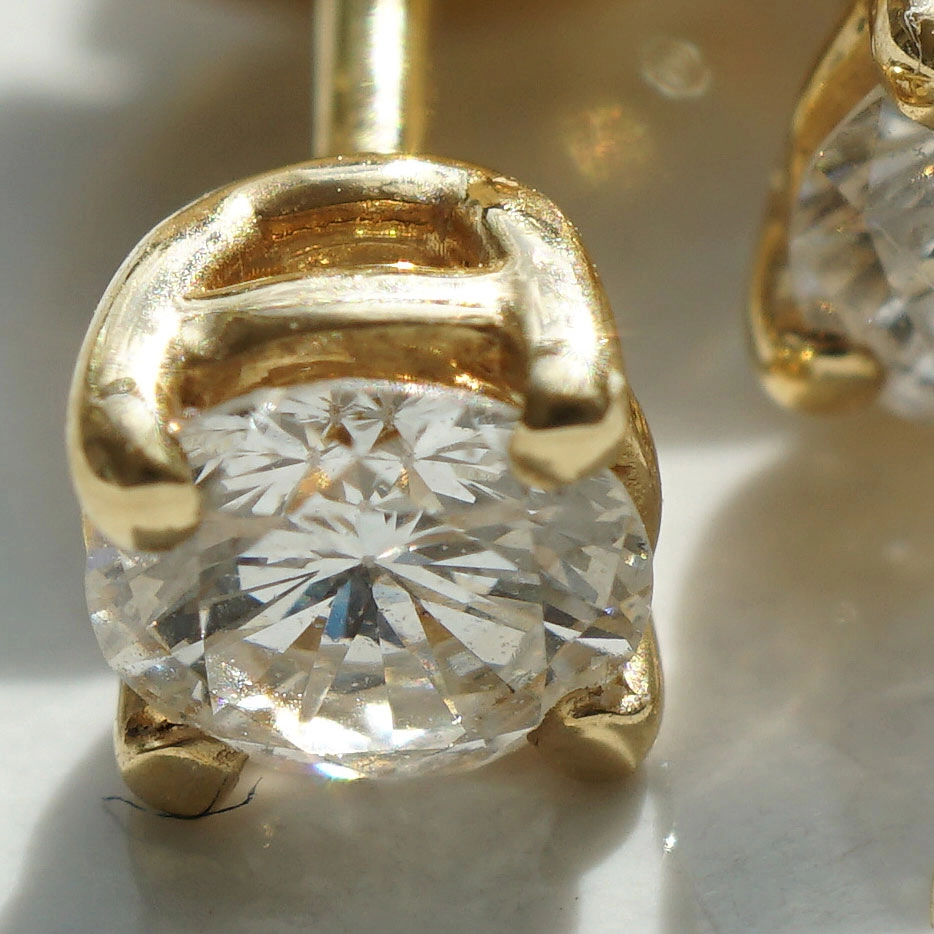 Solitär Brillant Ohrstecker 0.42 ct TW VVS 750er Gelbgold 3,9 mm D., tolle Brillanz