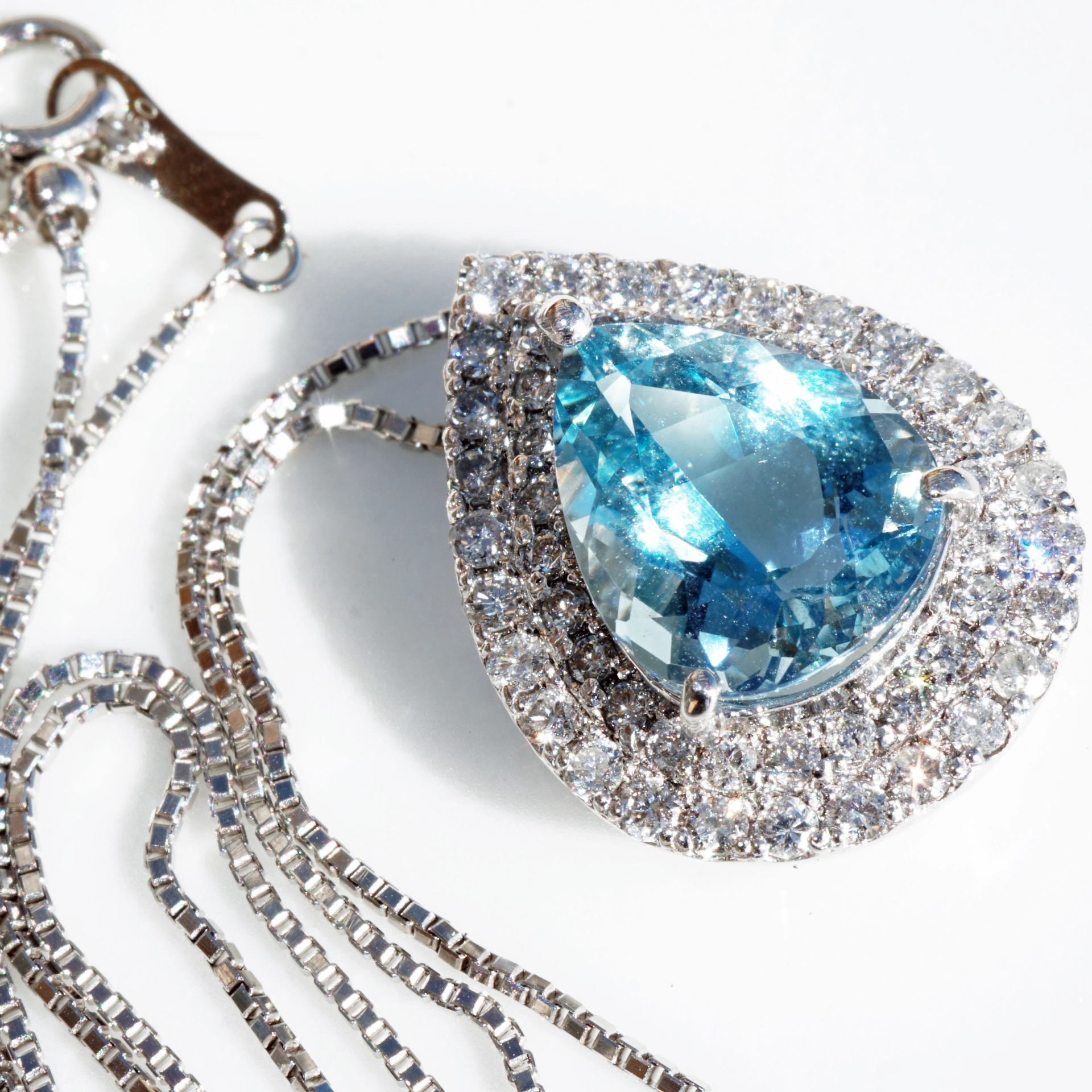 Santa Maria Aquamarin Brillant Anhänger 2.73 ct 0.63 ct Platin 950 intensive Farbbrillanz