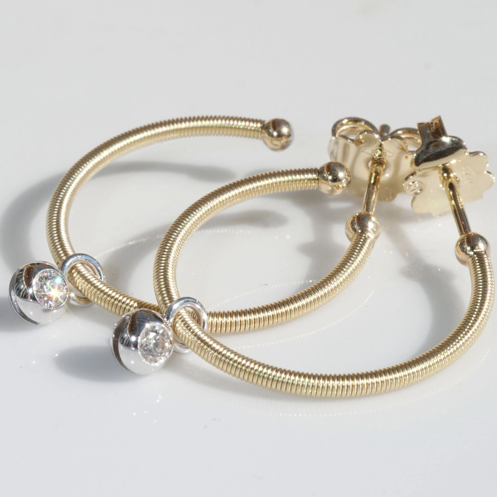 Brillant Ohrringe IVY in 750er Gelbgold 0.10 ct TW SI von Silhouette Schmuck Bentner