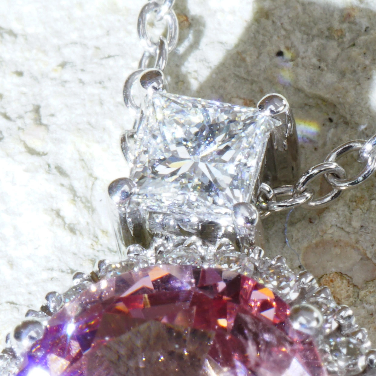 Spinell Diamant Collier 3.46 ct 0.41 ct Burma Pink 750er Weissgold....unglaubliche Lichtbrechung und