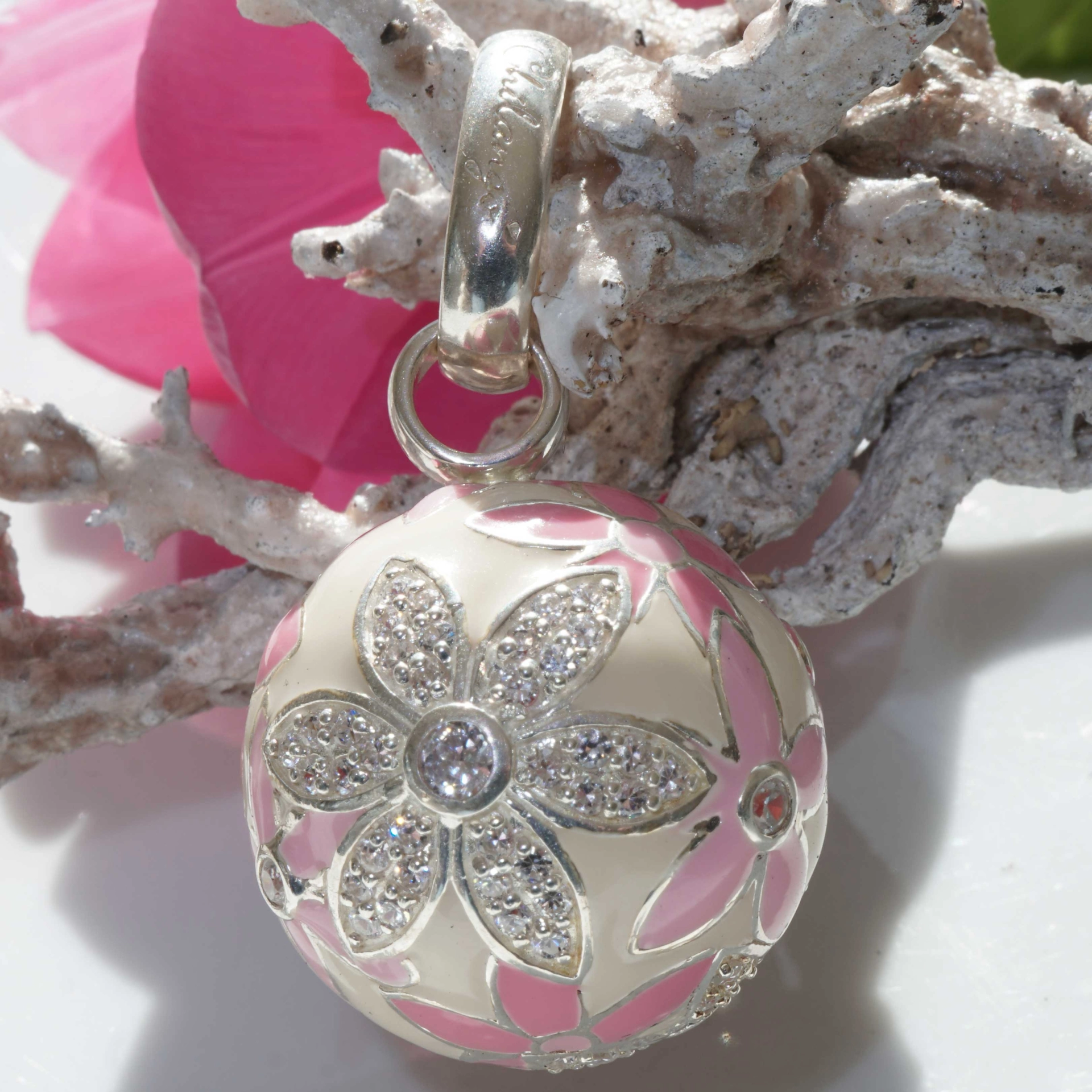 Original Chilango Anhänger im Stil Faberge Emaille Flower Pink 925er Silber mit Steinbesatz