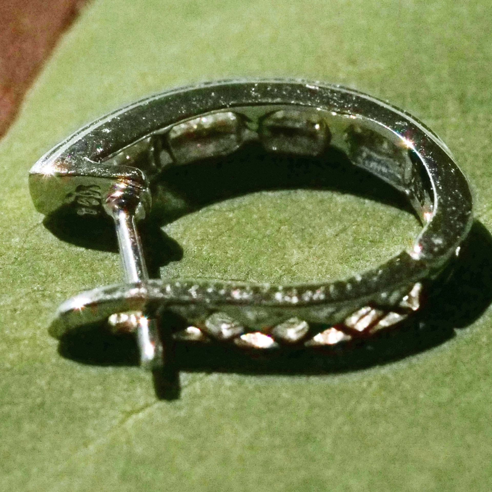 Diamant Klapp Creolen 0.25 ct W / SI 585er Weissgold ideal zum Einhängen
