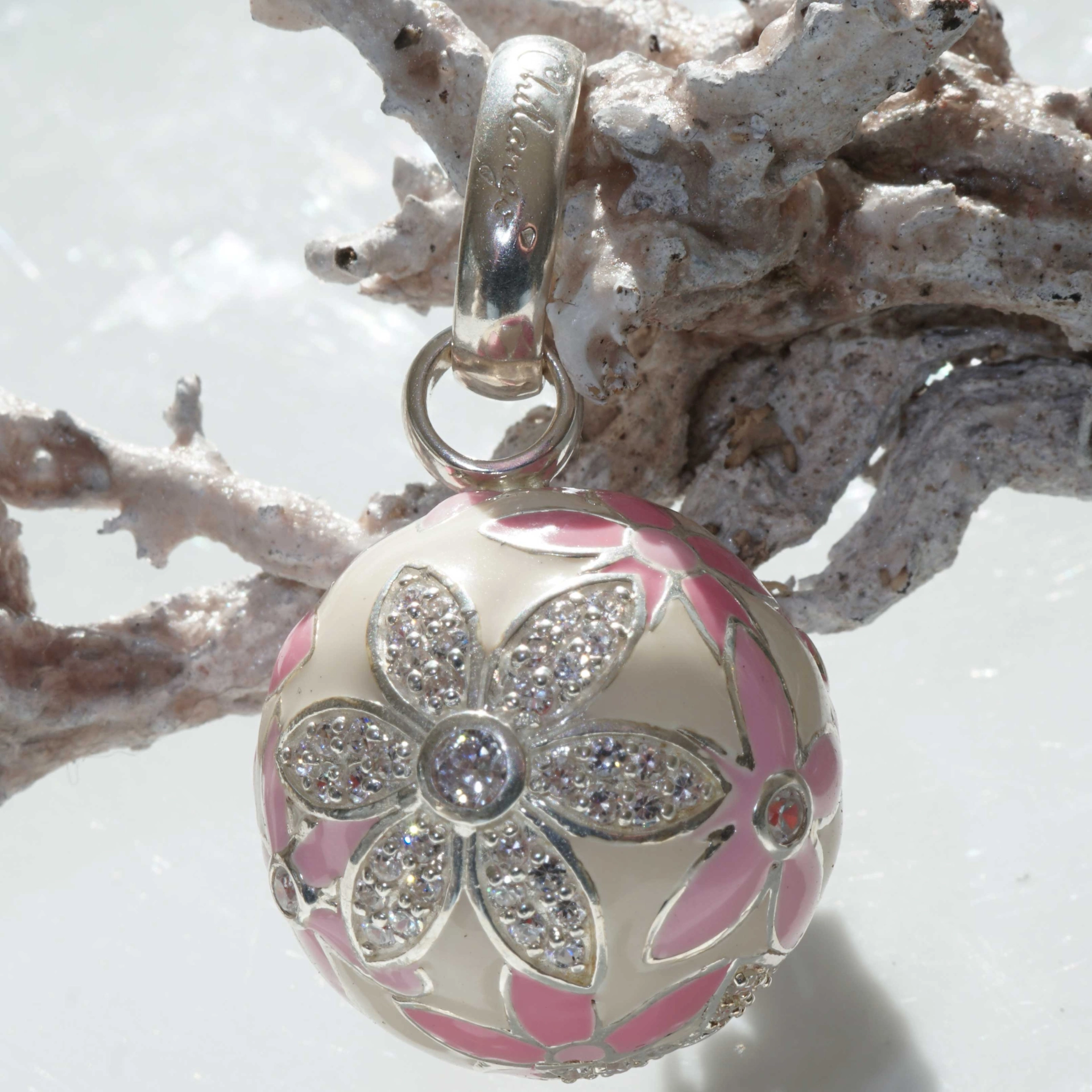 Original Chilango Anhänger im Stil Faberge Emaille Flower Pink 925er Silber mit Steinbesatz