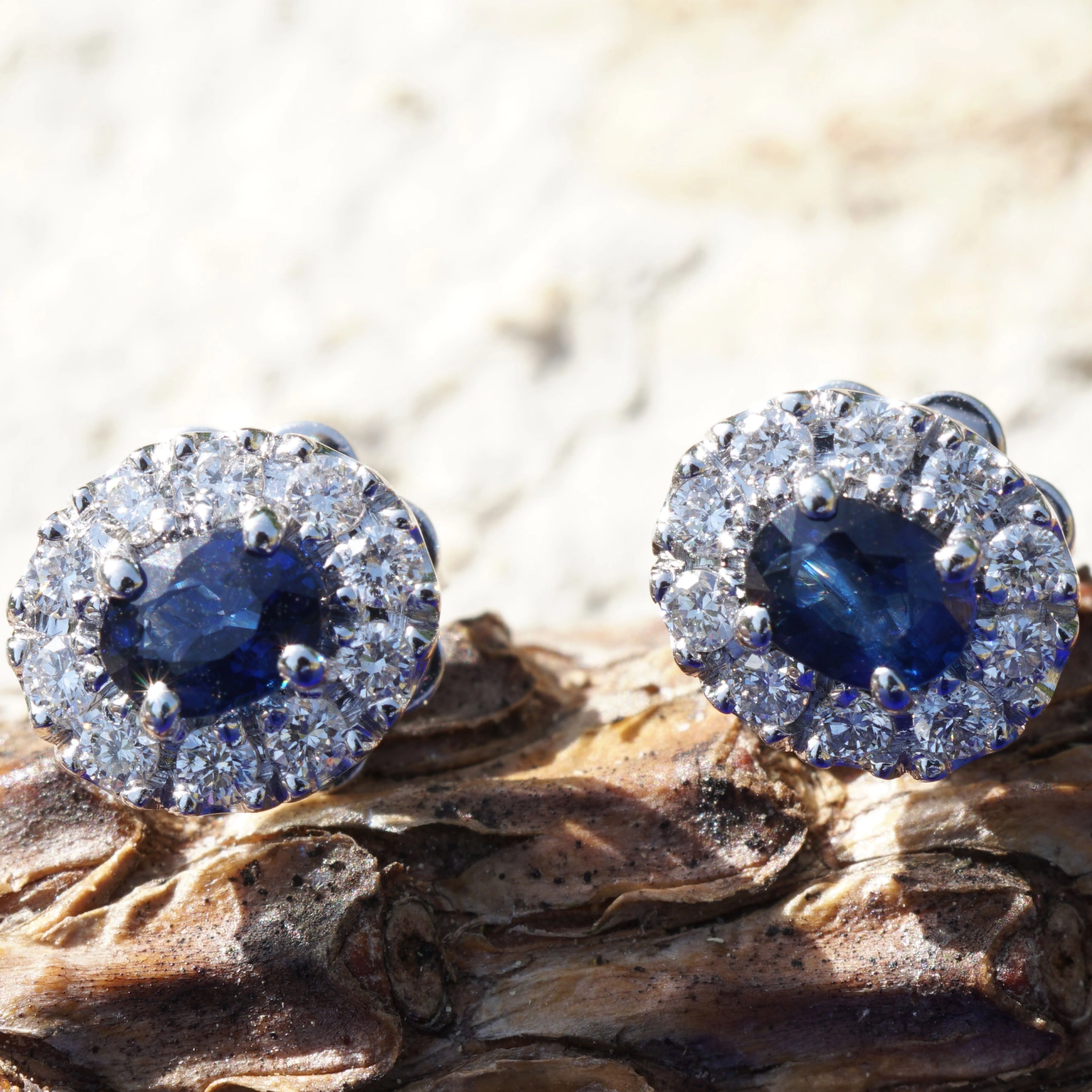 Saphir Brillant Ohrstecker liebevoll angefertigt in Italien 750er Weissgold....Buongiorno