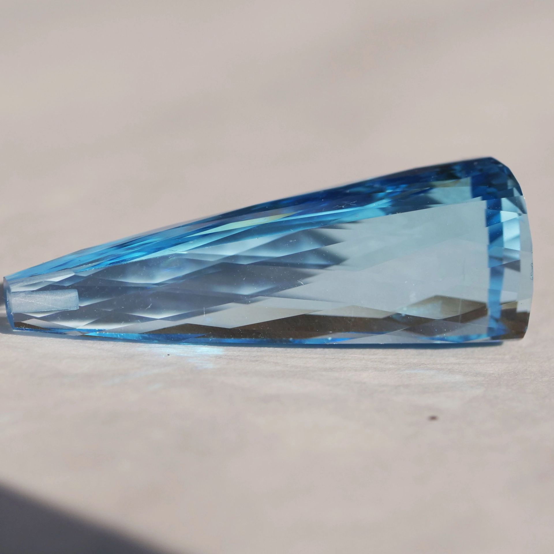 Blautopas Pampel 28 ct 30 x 10 mm Swiss BLUE Toller Schliff