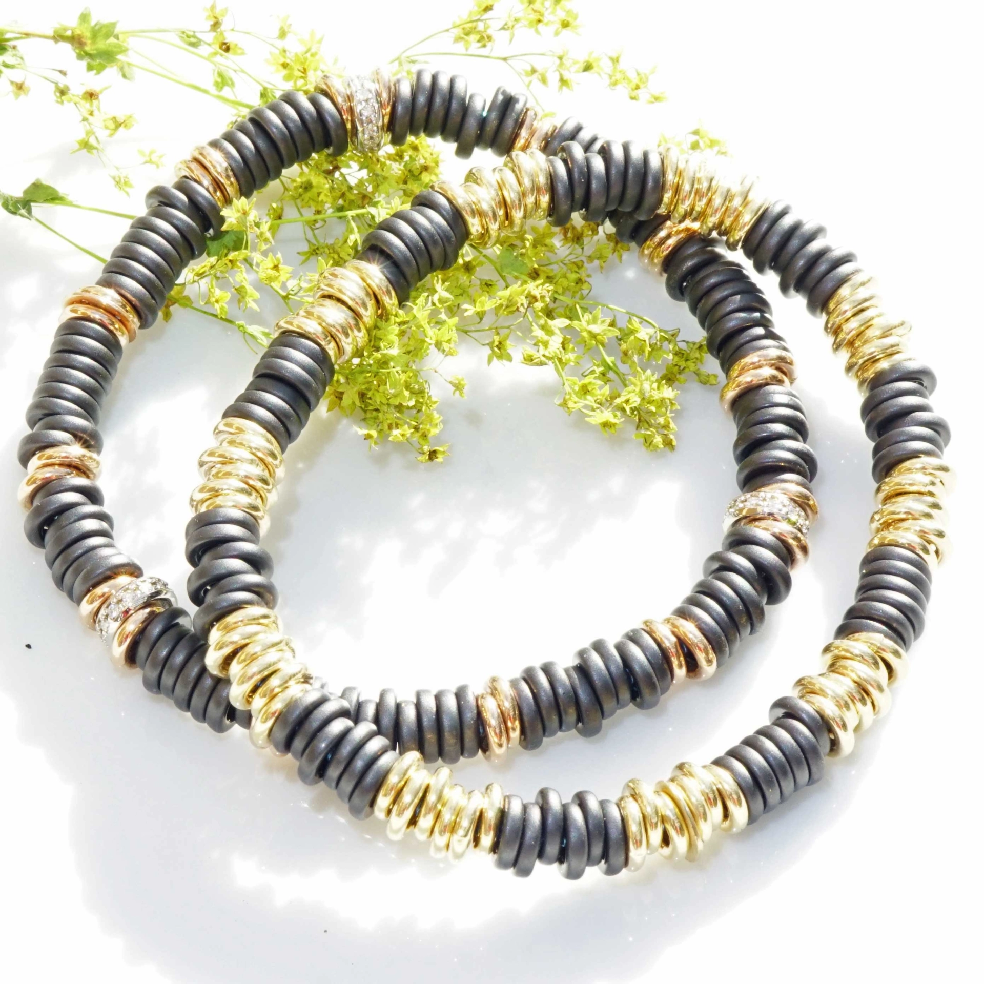 Brillant Armband LOOP Keramik schwarz facettiert 0.33 ct 750 Rosegold von Silhouette Schmuck Bentner