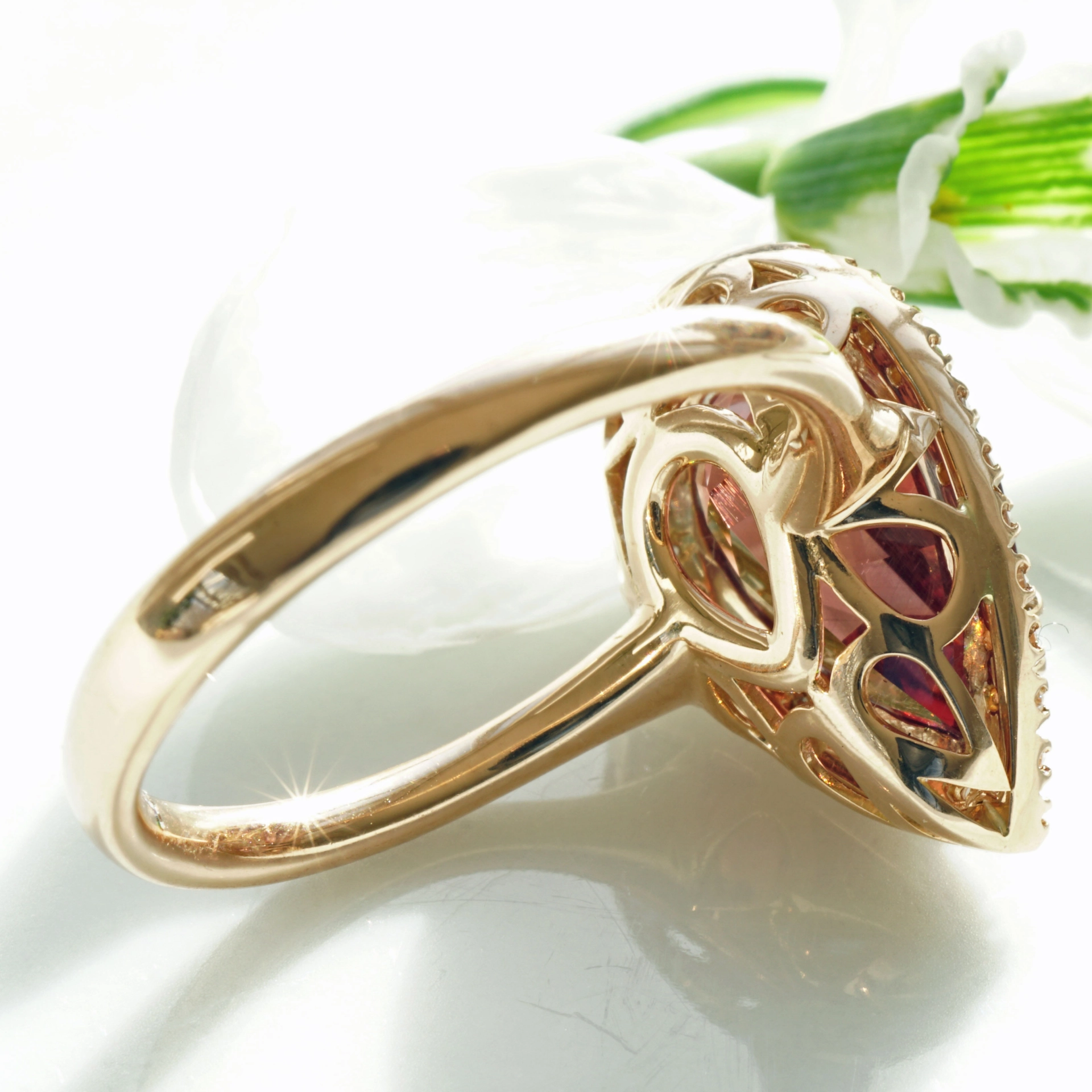Malaya Granat Brillant Ring 750er Rosegold 5.45 ct Tansania....ein Wandlungskünstler