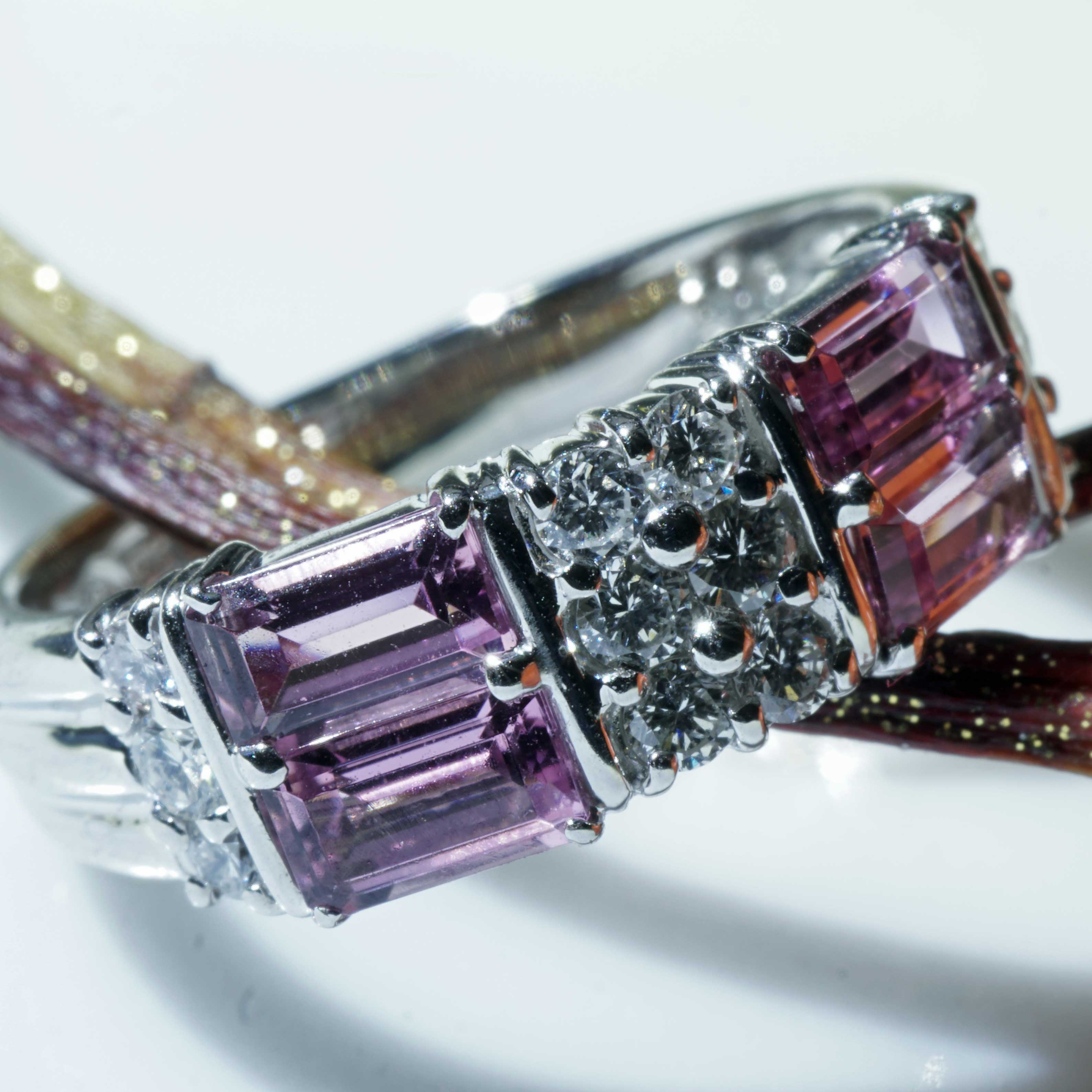 Pink Turmalin Brillant Ring 900er Platin 1.18 ct 0.34 ct ausgefallene Form mit geometrischer Struktur