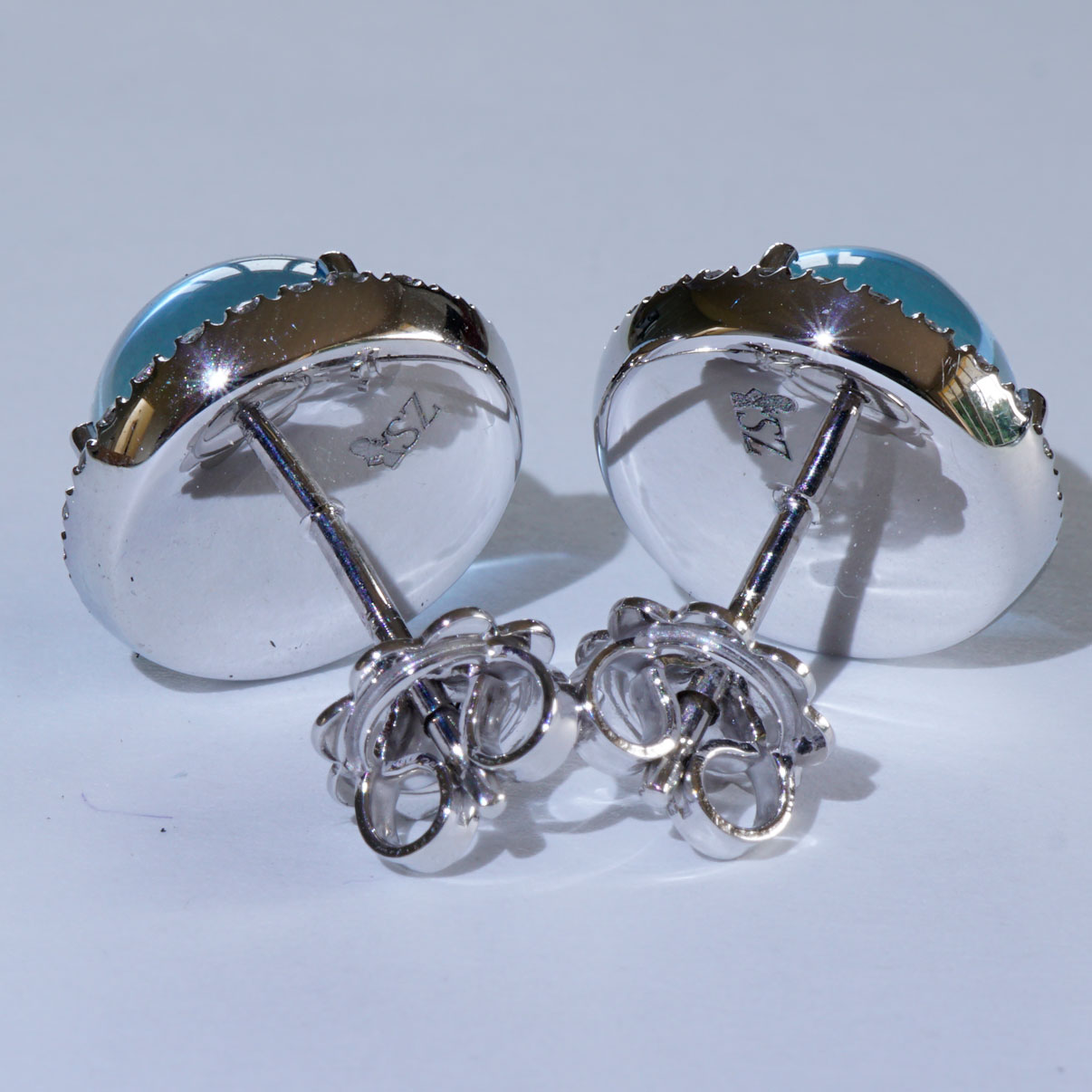 Blautopas Brillant Ohrstecker  750er Weissgold..Lightblue Bubble..13 mm Durchmesser 