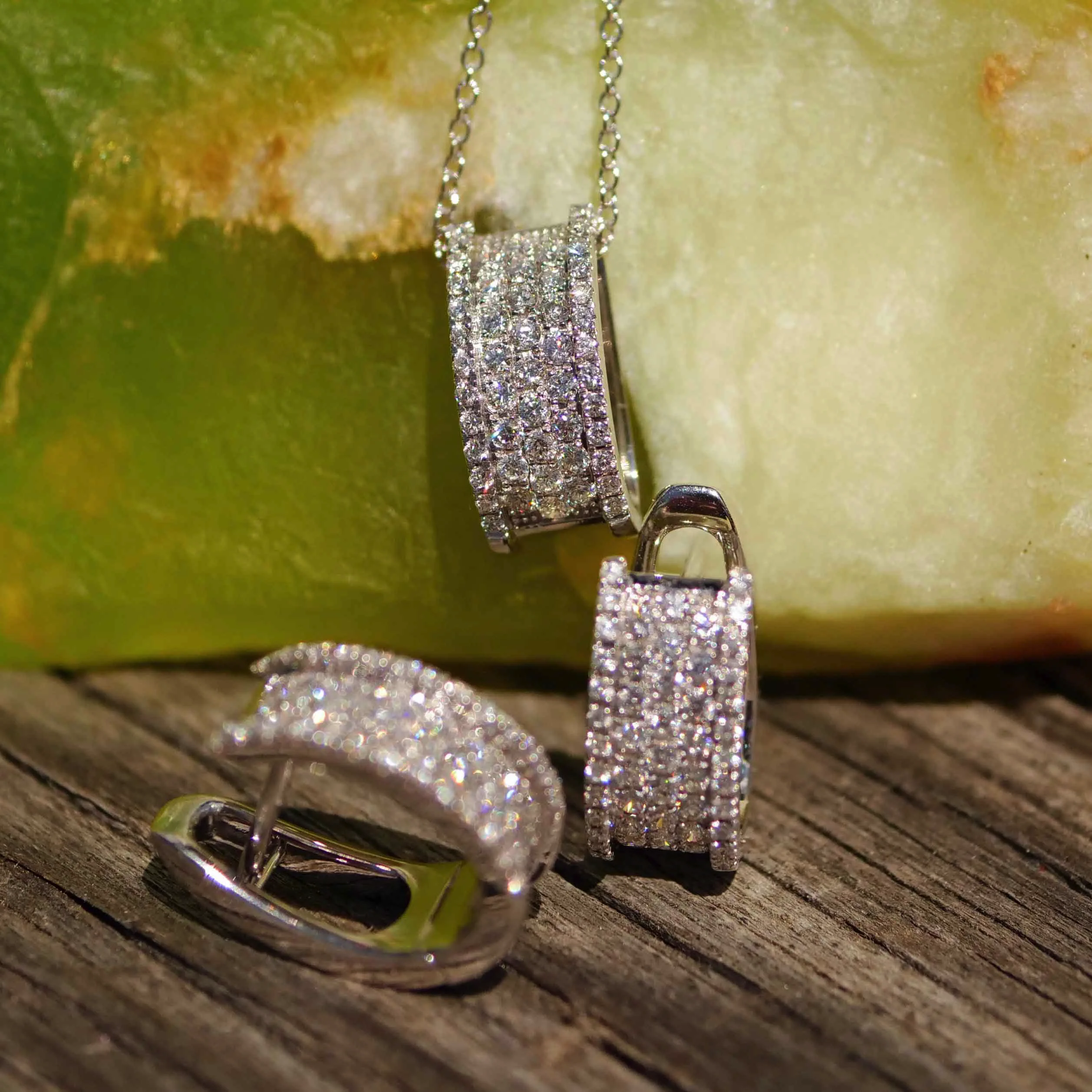 Brillant Collier 0.35 ct TW VS Weissgold 750er Modernes Design....macht Trage Spaß !!! 