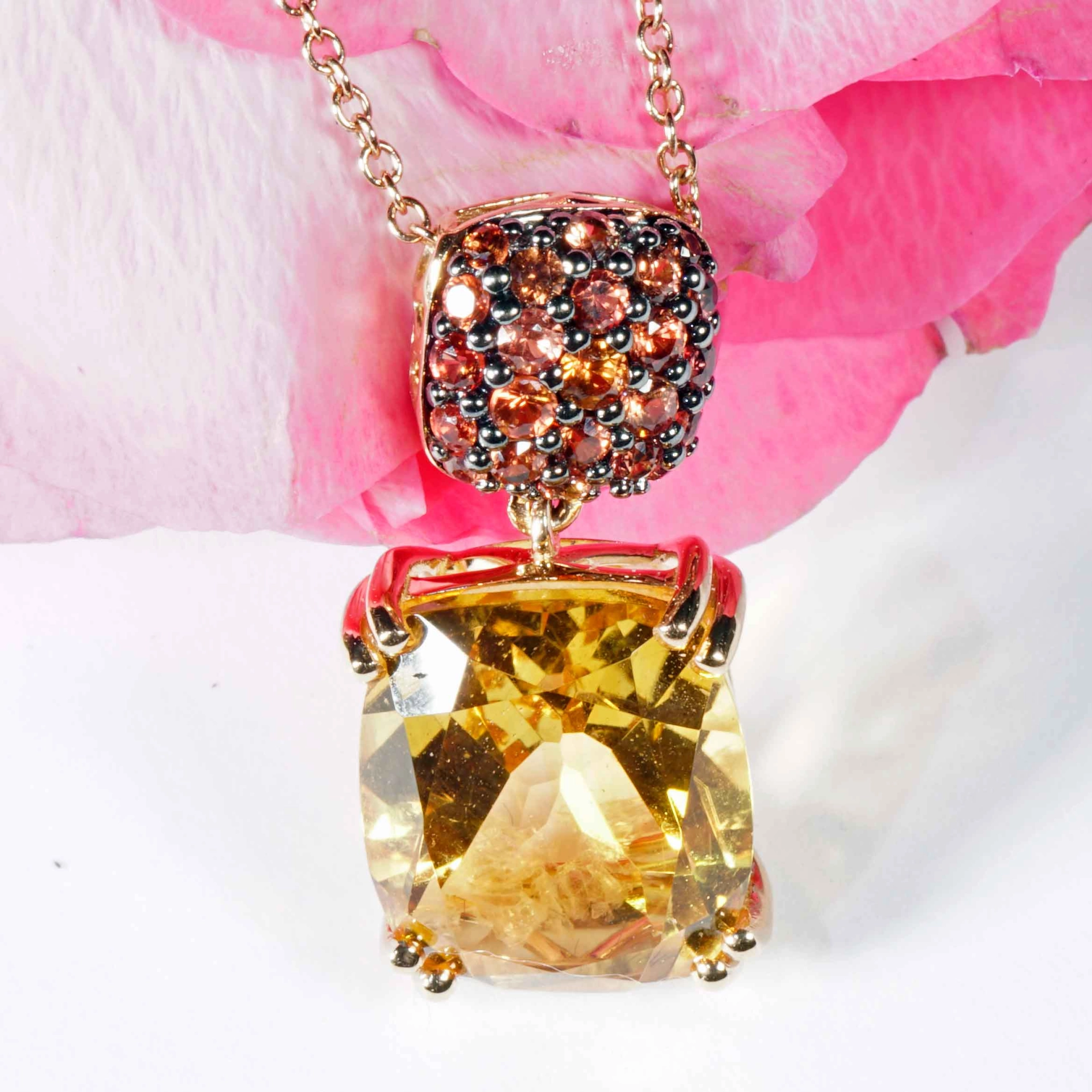 Collier Citrin Saphir 750er Rosegold...so edel und verzaubert den Tag....4.64 ct 0.42 ct