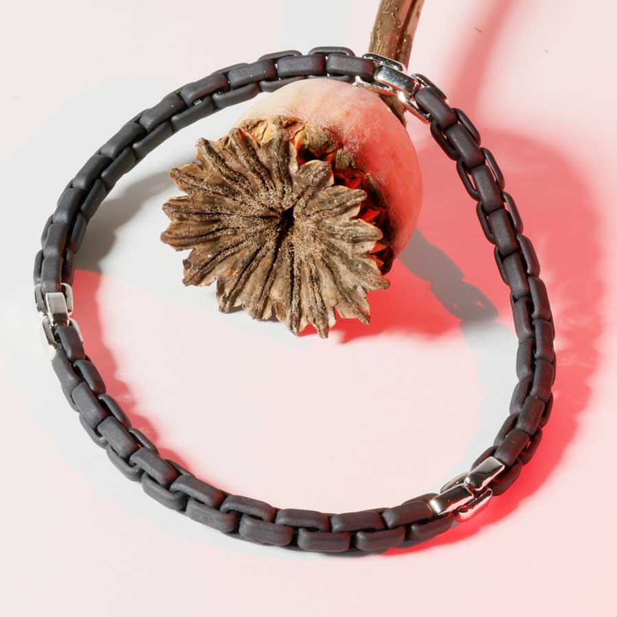 Unisex Armband Moove Titan schwarz matt 950er Platin von Silhouette Schmuck Bentner