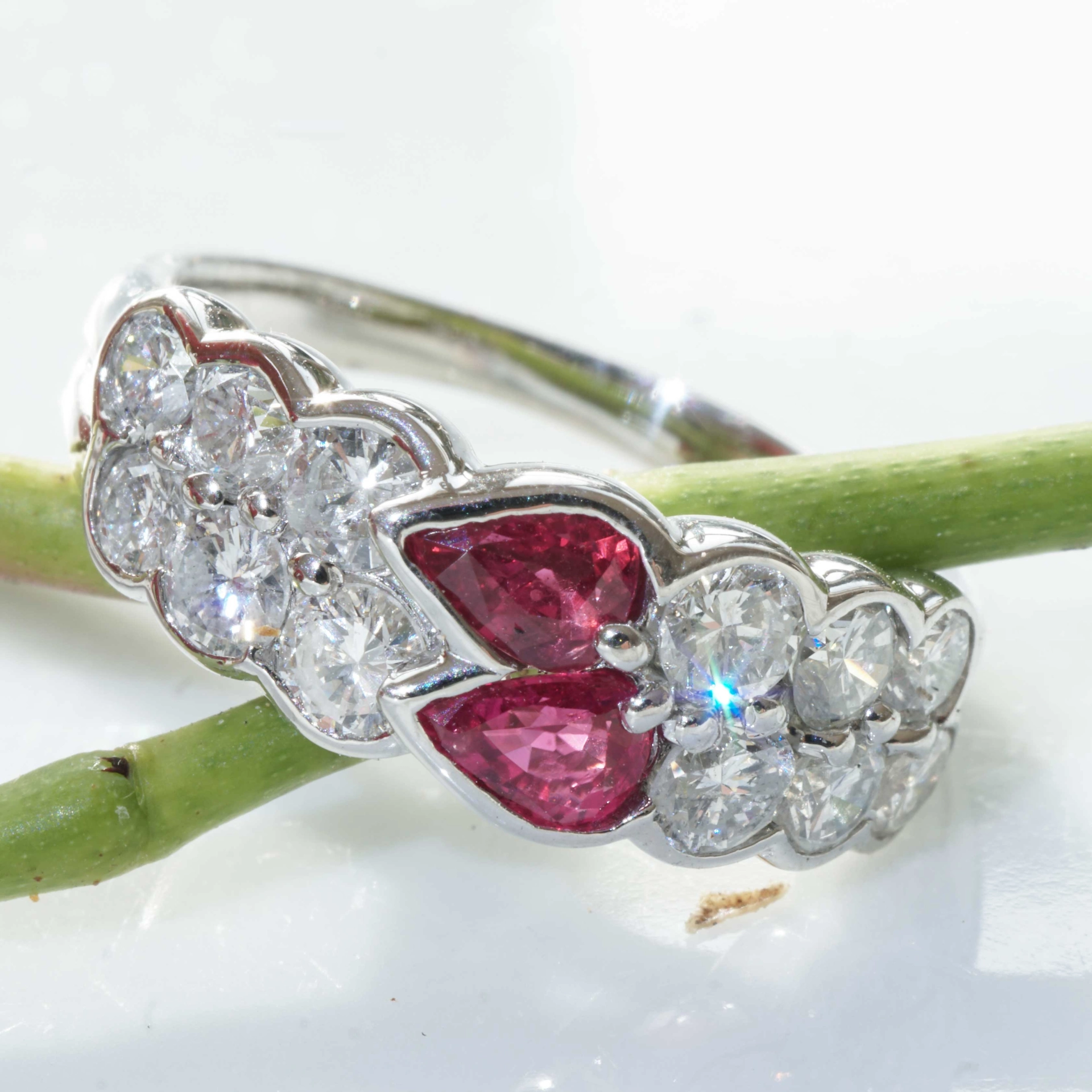Rubin Brillant Ring 900er Platin 0.72 ct 1.13 ct .....da lächelt einem eine tolle Qualität entgegen