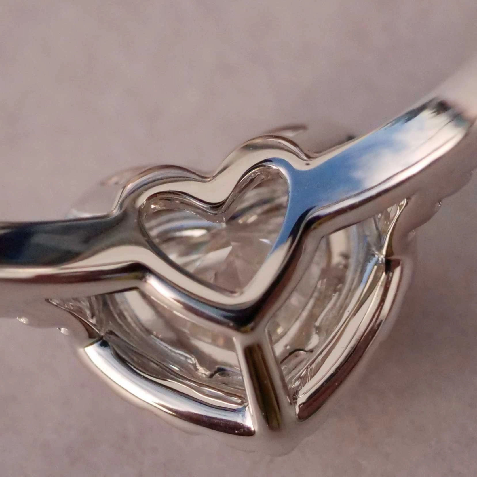 Ring hochfeines Brillant HERZ 1.00 ct E VVS2  5.41 x 6.72 x 4.31 mm GIA Gutachten 750er Weissgold