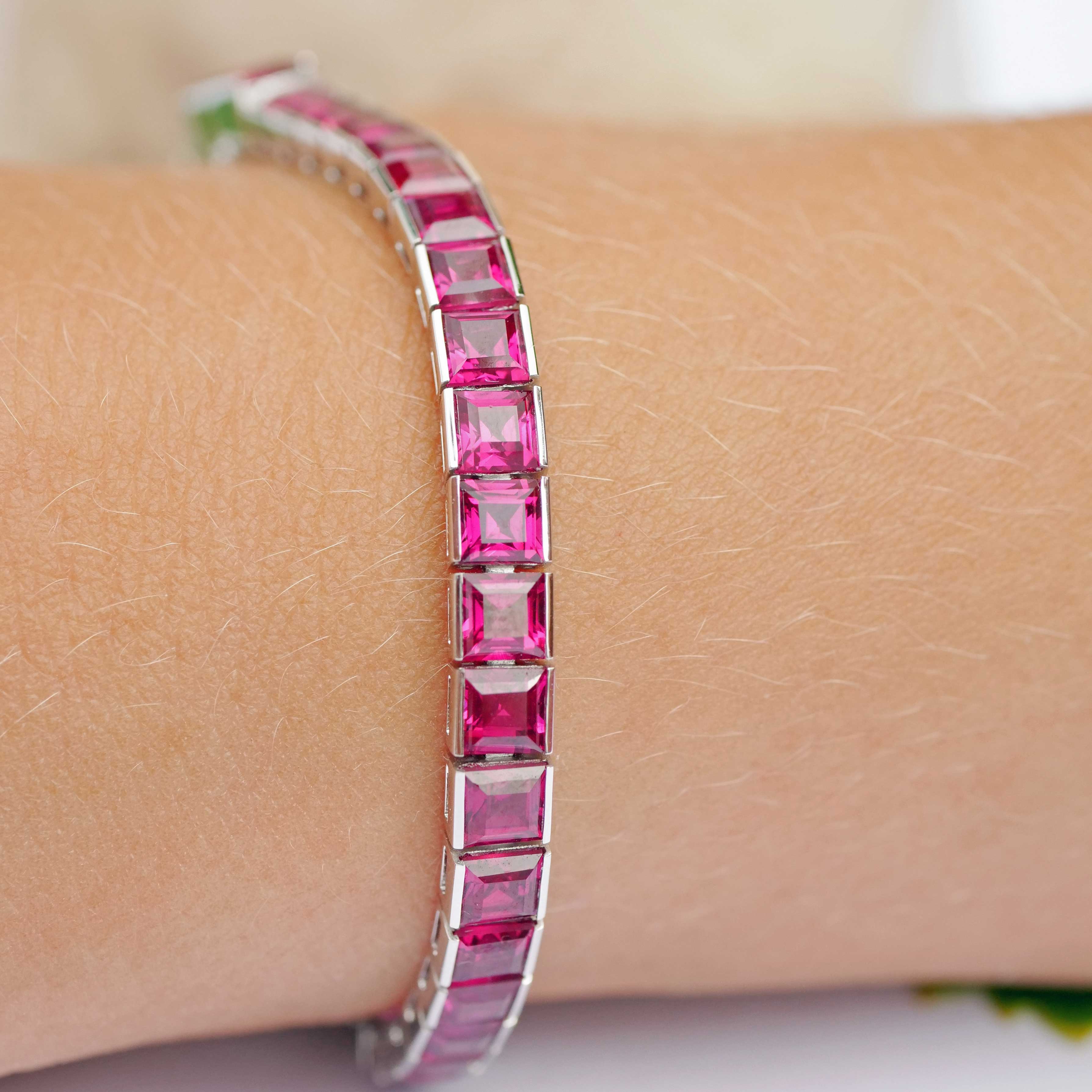 950er Platin Armband mit leuchtend knallroten Saphircarrees  total ca. 15.30 ct 16,5 Gramm WOW 950er Platin Armband mit leuchtend knallroten Saphircarrees  total ca. 15.30 ct 16,5 Gramm WOW