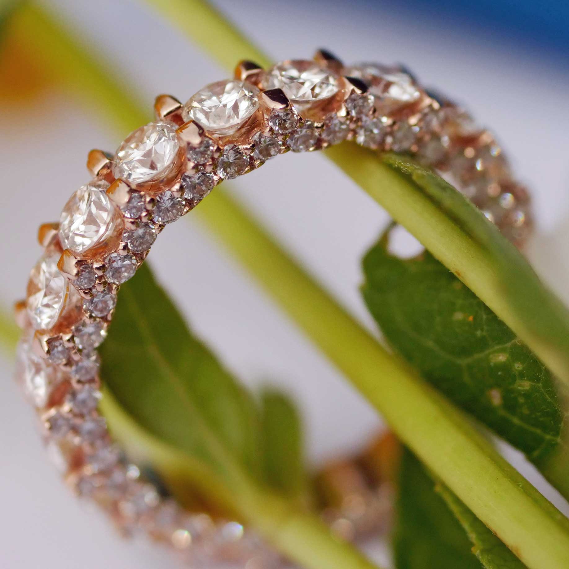 Brillant Memoire Ring 3.52 ct TW VS Labor Diamanten in 585er Rosegold.... für ein Bruchteil des Naturdiamant Preises   