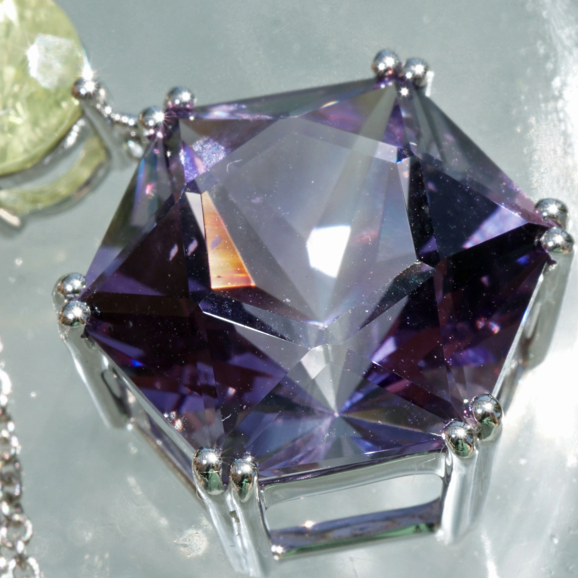 Chrysoberyll Amethyst Stern Anhaenger m. Kette 750er Weissgold...violett und neon gelb...grandios