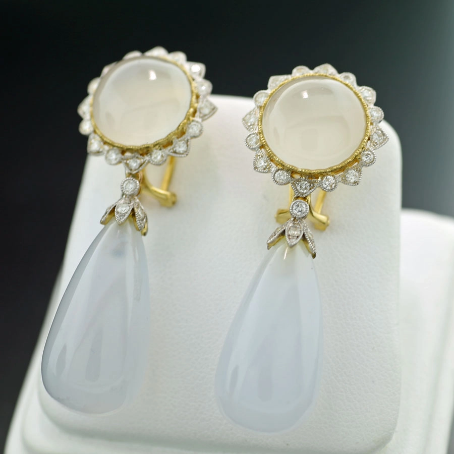 *White Calzedonia*Ohrhänger Vollschliff Brillanten 0.80 ct 750er-Gold