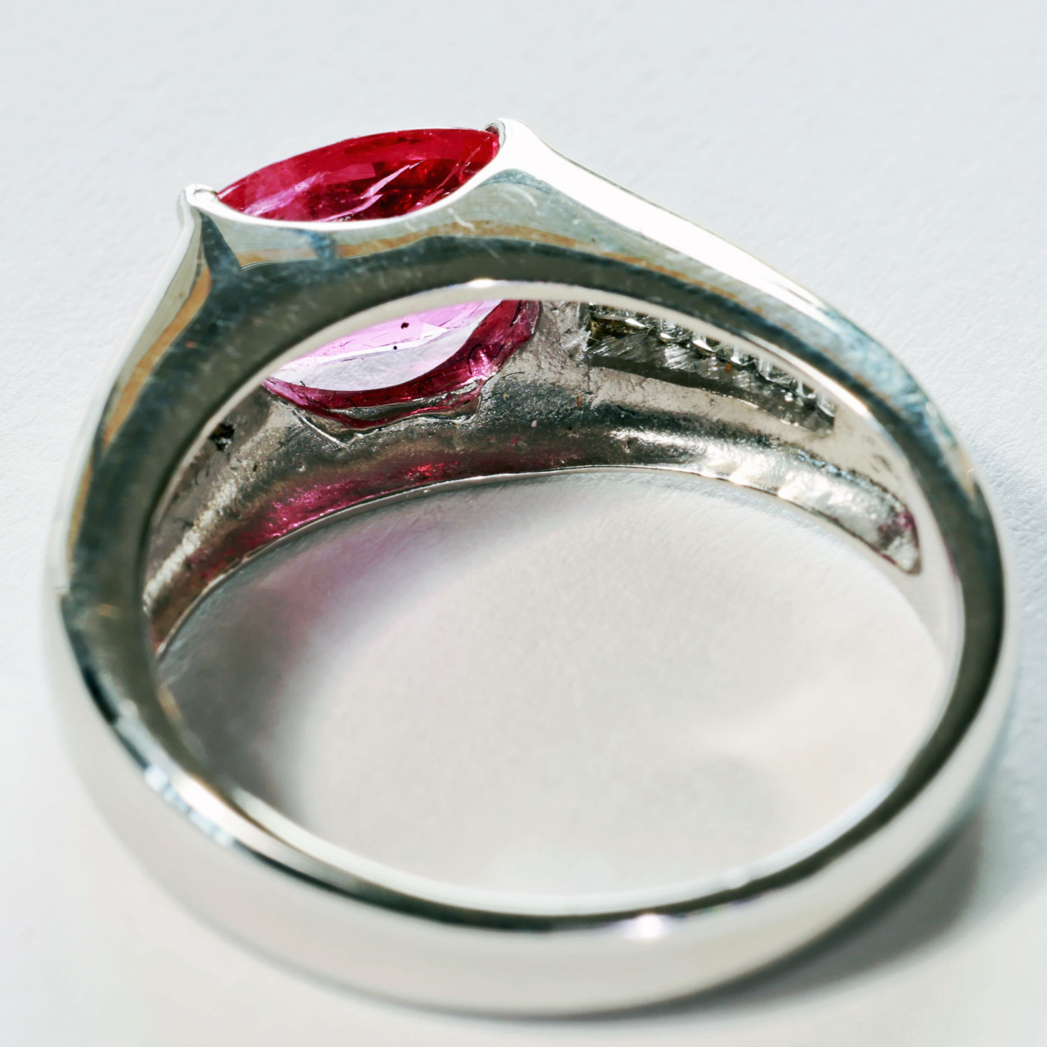 Rubin Diamant Ring in 900er Platin 1.55 ct 0.22 ct AAA+ Brillanz Top leuchtend rot-pink