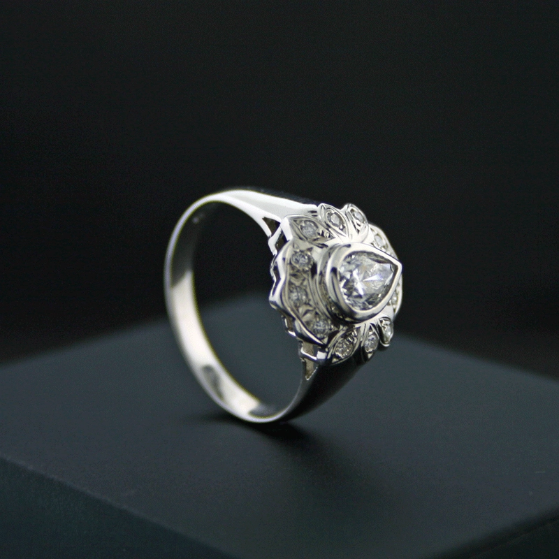 Diamanttropfen-Brillant-Ring, 850er-Platin