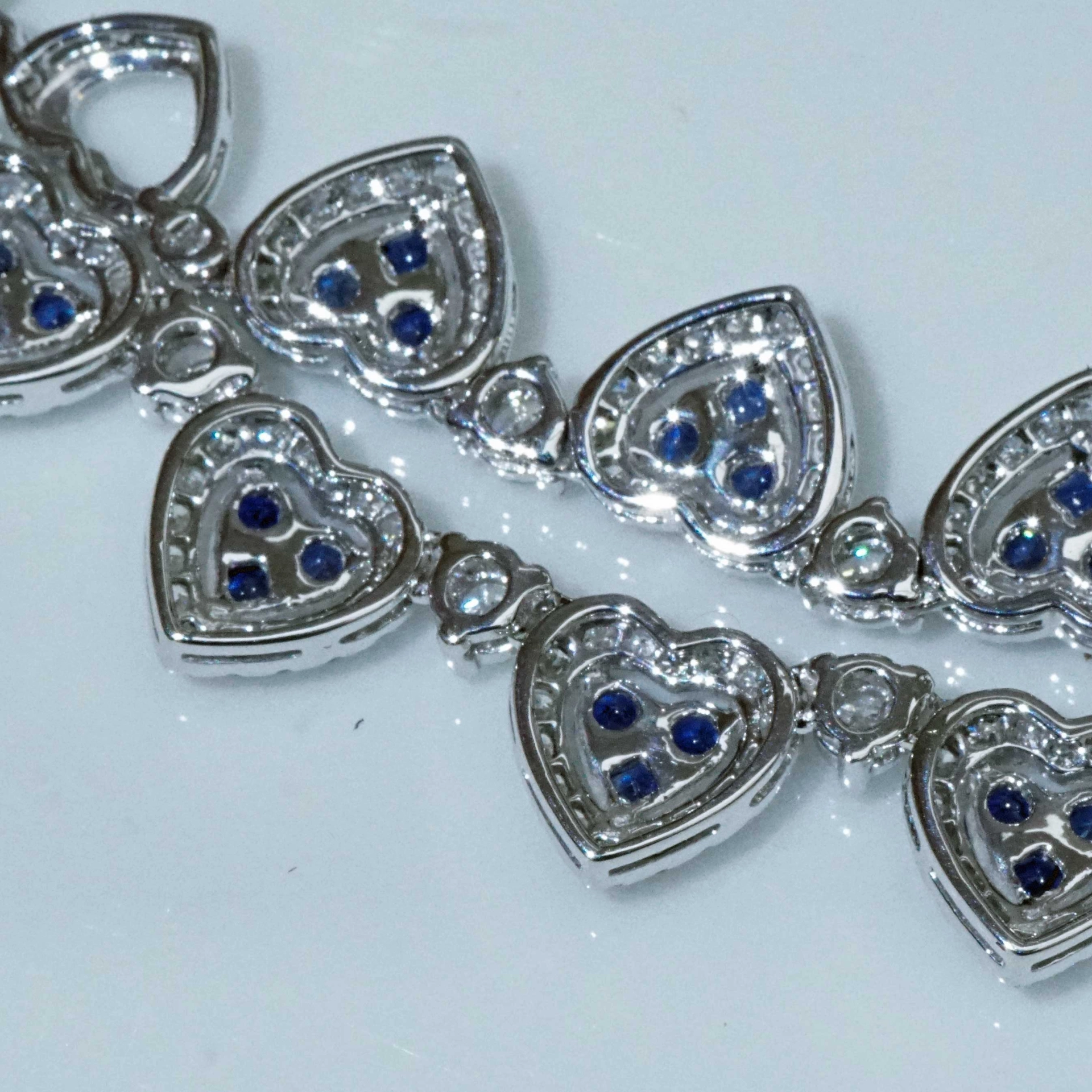 Brillant Saphir Collier 4.4 u. 3 ct 750er Weissgold..modernes Prachtcollier...Herzensliebe