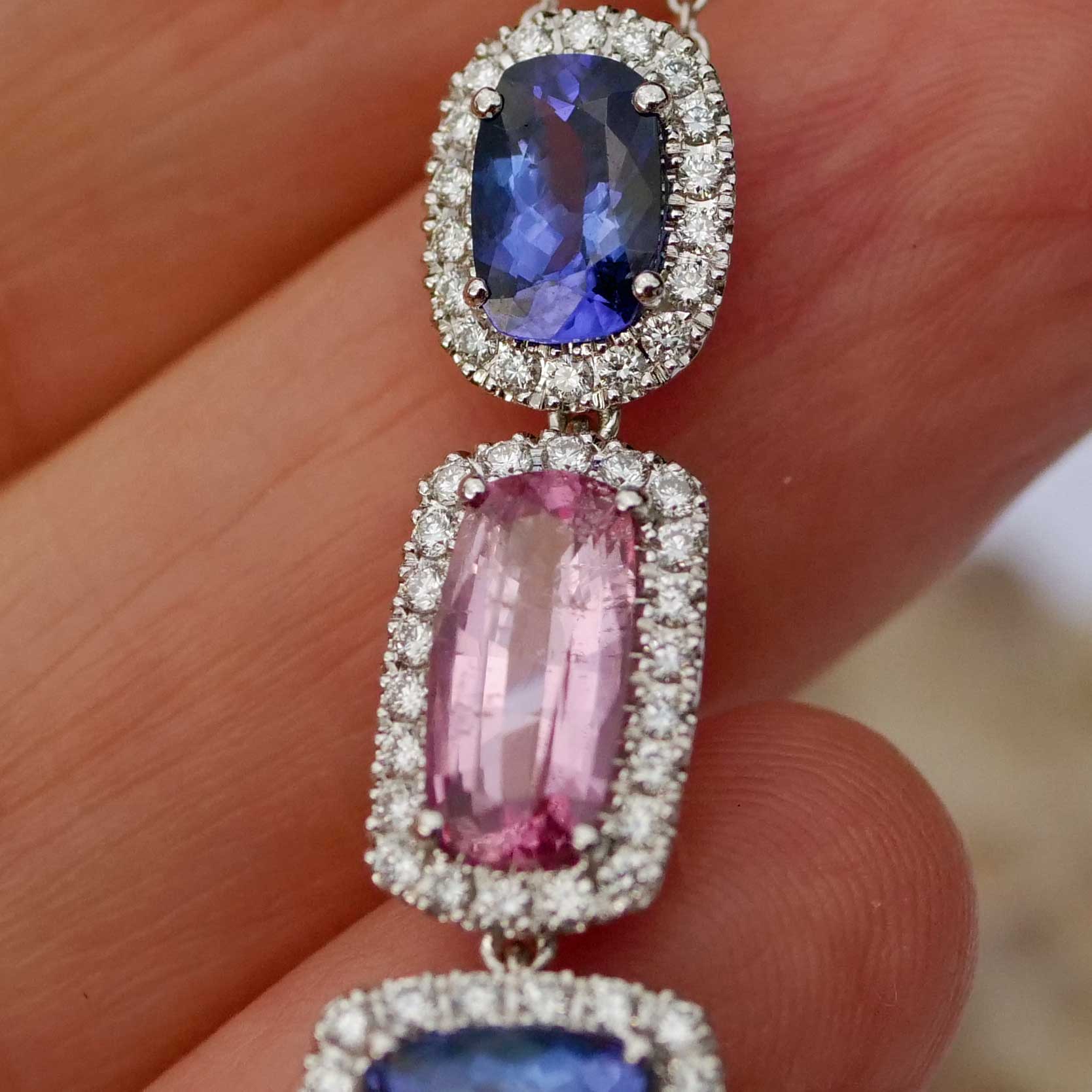 Tansanit Spinell Brillant Anhänger m. Kette 750er Weissgold 6 ct 0.70 AAA+ Blaulilie und Traumrosa