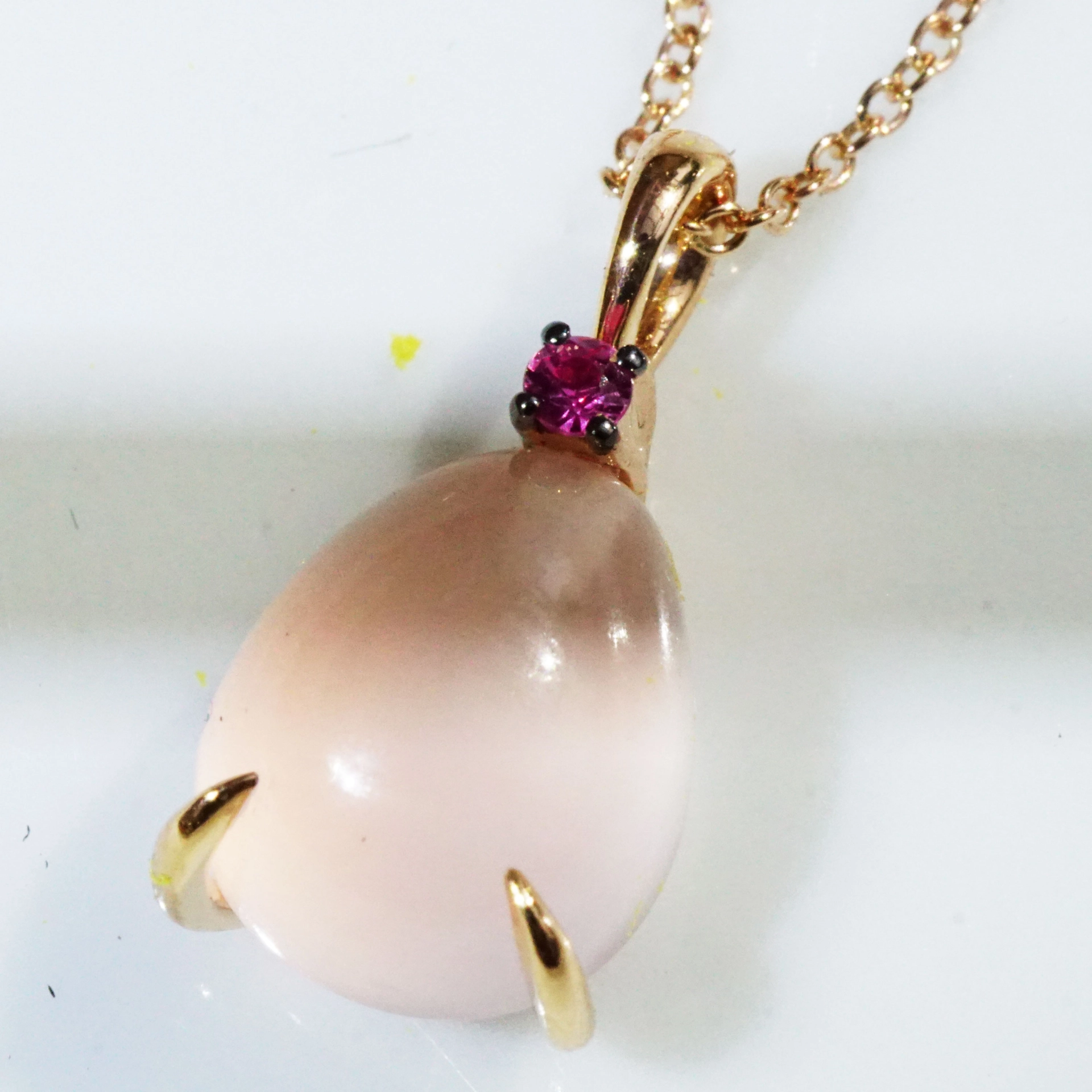 Rosenquarz Saphir Anhänger Drop 750er Rosegold entzückend 3.98 ct 0.04 ct mit Kette
