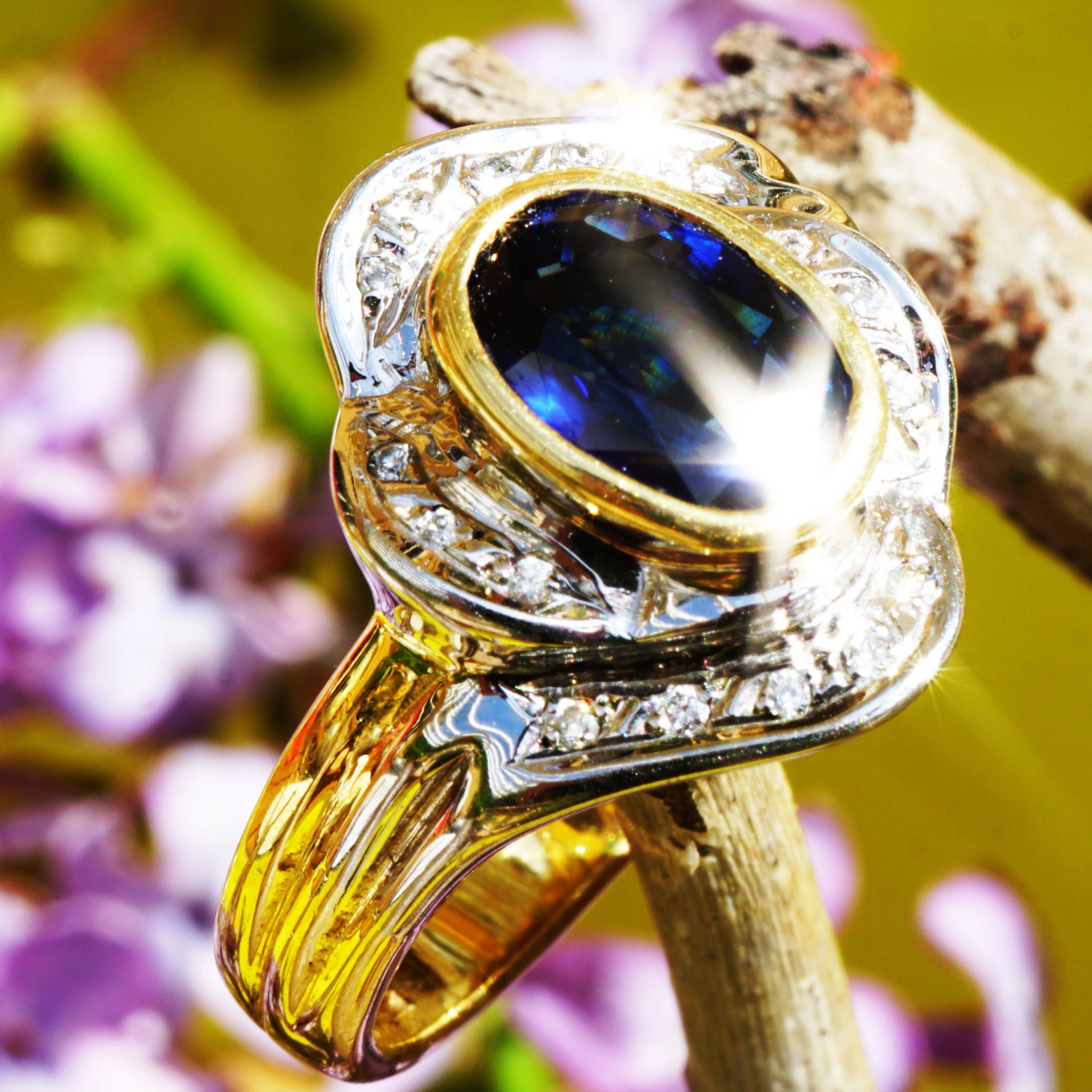 Saphir Brillant Ring 750er Gelbgold....royal blue saphire AAA total massiv
