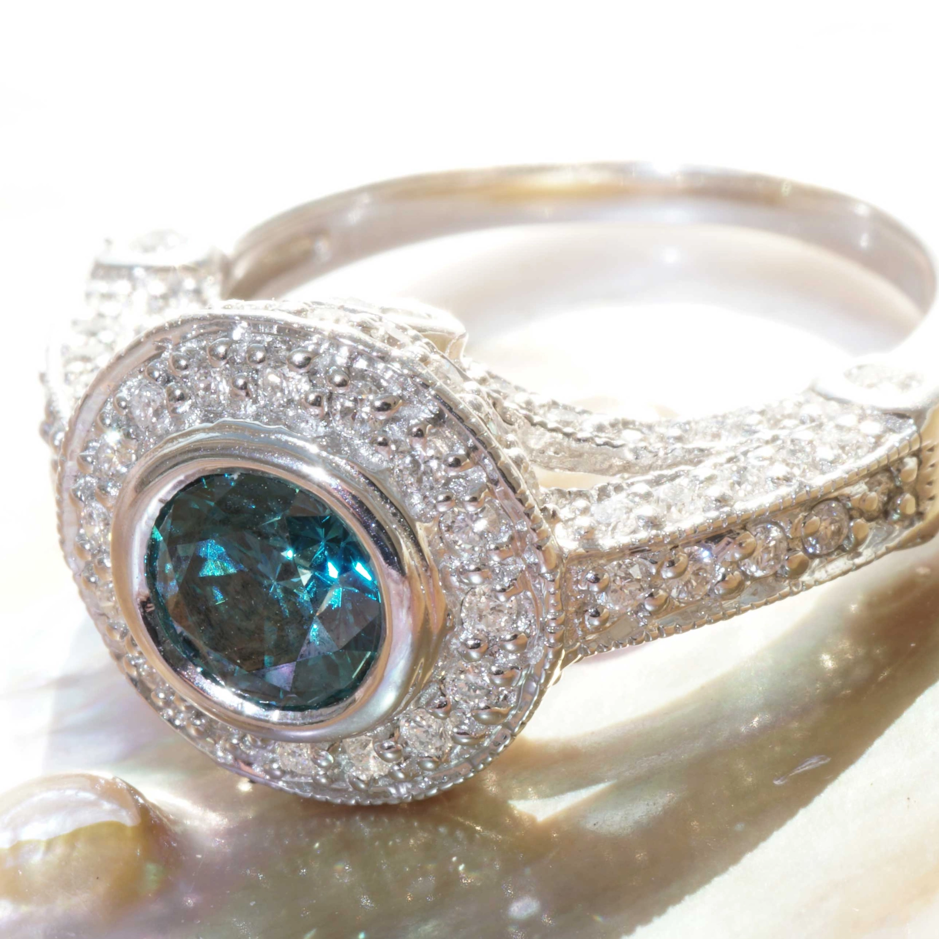 Brillant Ring blau Vollschliff Brillanten von 1.81 ct Handarbeit 750 er Weissgold Wow Wirkung