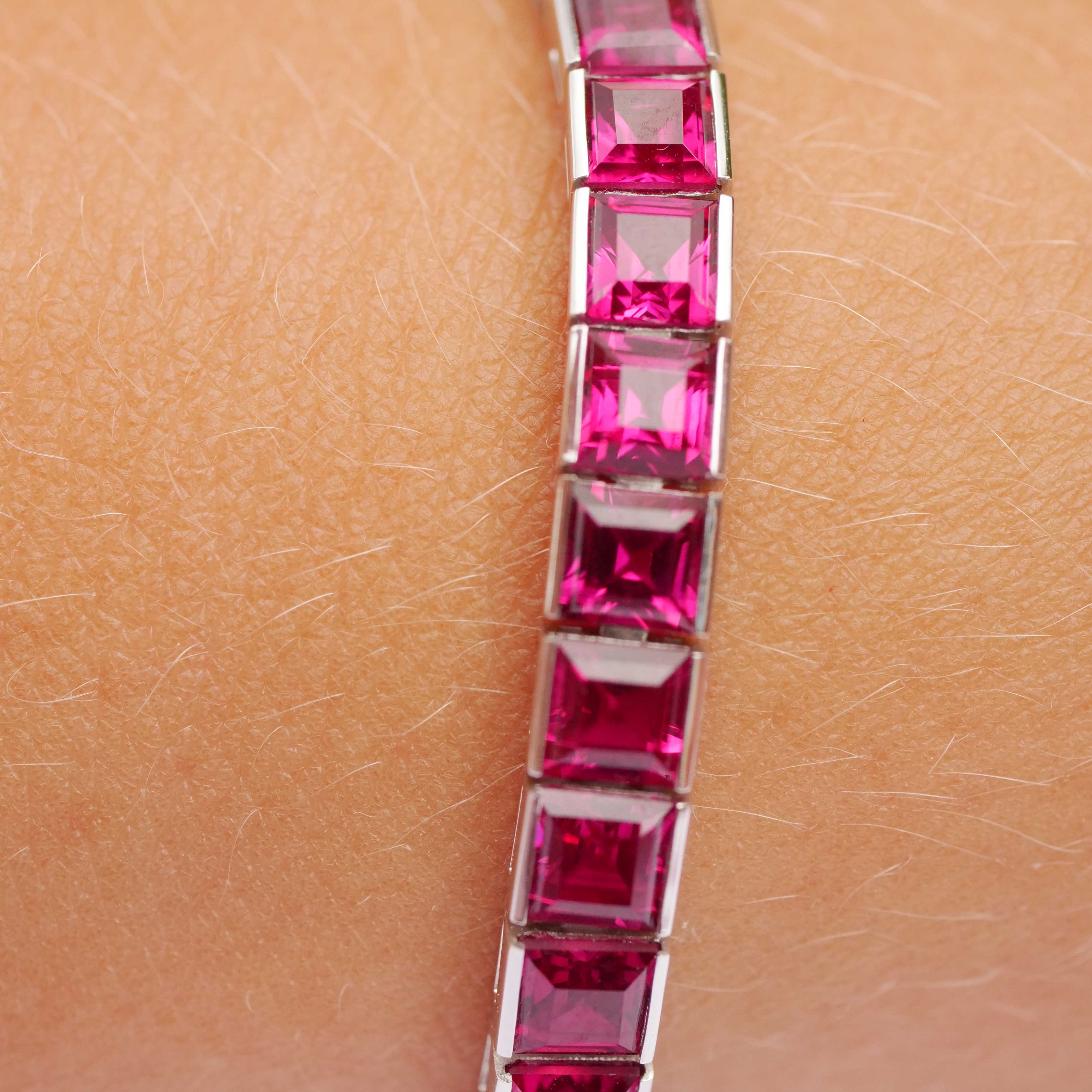 950er Platin Armband mit leuchtend knallroten Saphircarrees  total ca. 15.30 ct 16,5 Gramm WOW 950er Platin Armband mit leuchtend knallroten Saphircarrees  total ca. 15.30 ct 16,5 Gramm WOW