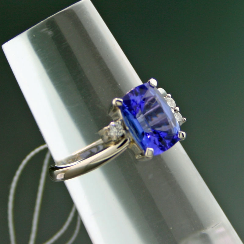 Tansanit-Brillant-Ring, 900er-Platin