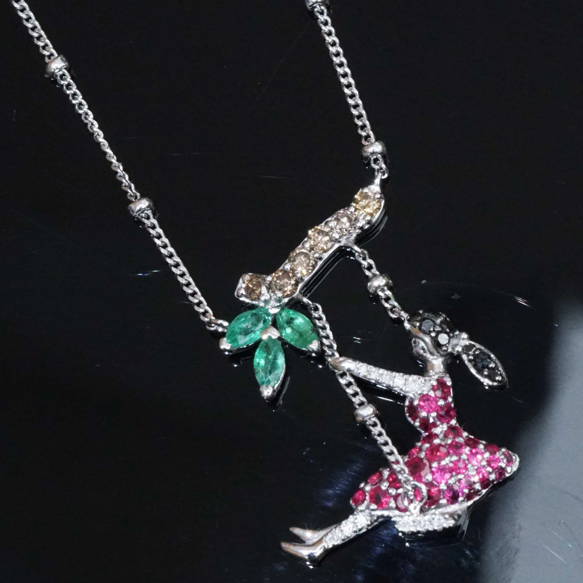 Rubin Smaragd Brillant Collier 750er Weissgold...das schaukelnde Mädchen...zum Träumen