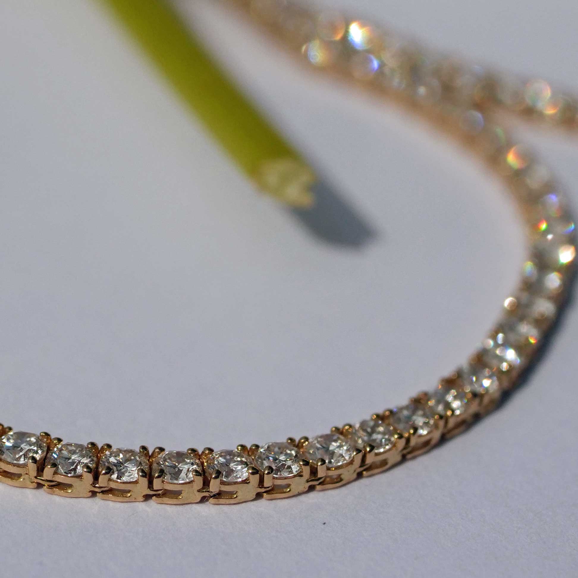 Brillant Tennis Collier total 7.11 ct TW VS Labor Diamanten in 585er Gelbgold.... für ein Bruchteil des Naturdiamant Preises  