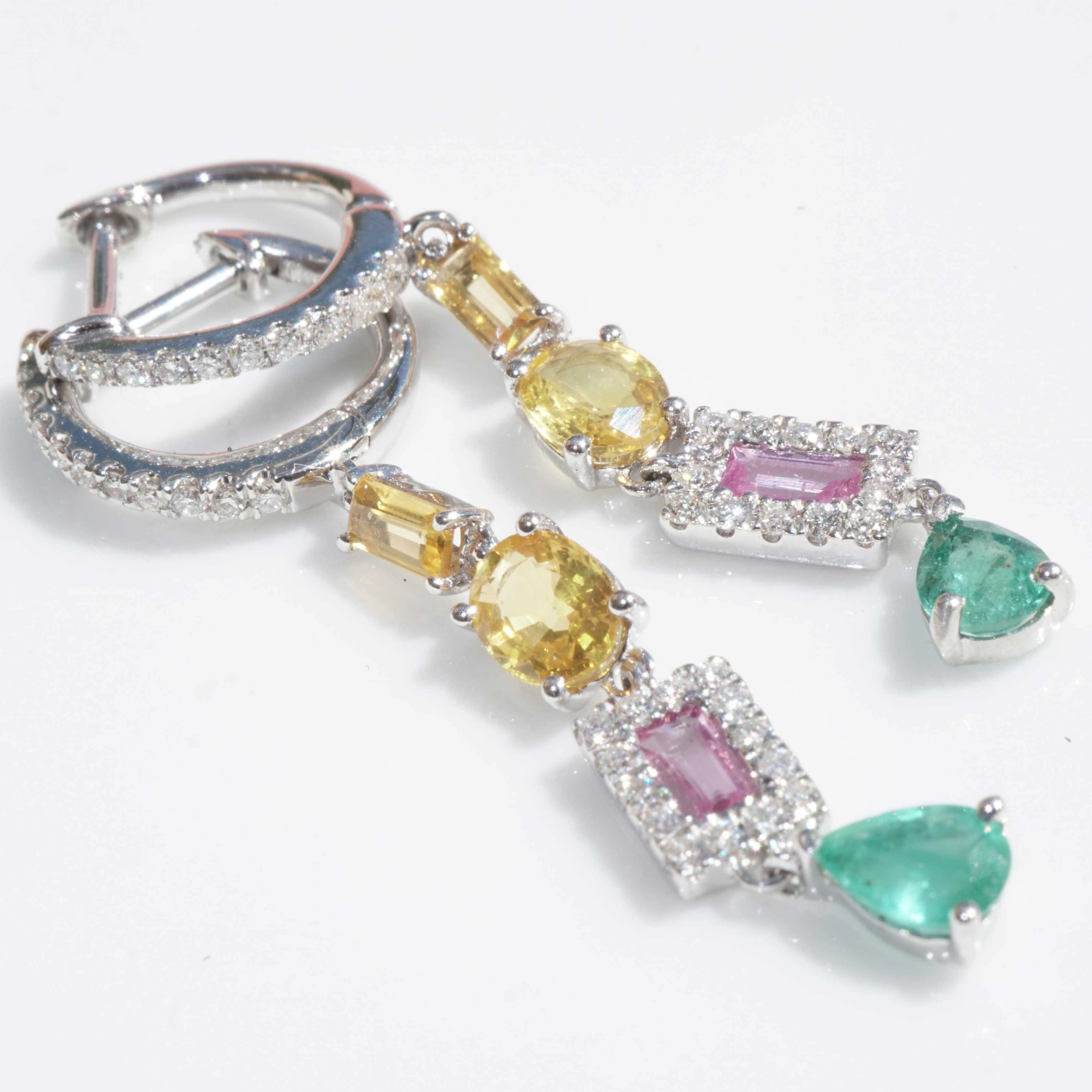 Smaragd Saphir Brillant Ohrhänger 750er Weissgold 0.50 ct 1.20 ct 0.26 ct....Confetti Style...bunt