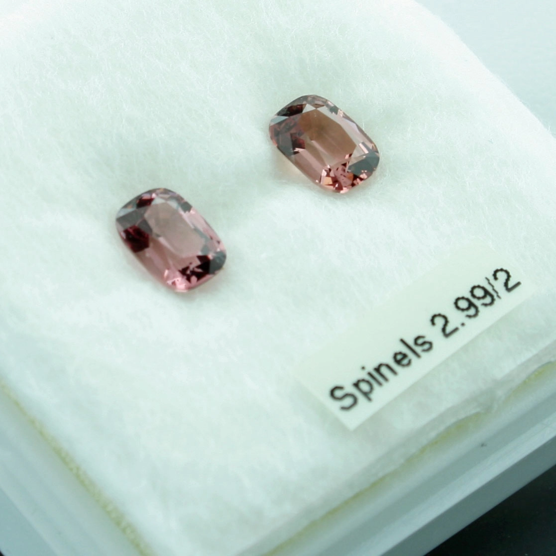 Baby pink Spinell-total ca. 2.99 carat-rechtförmig geschliffen-7,9x5,9 mm
