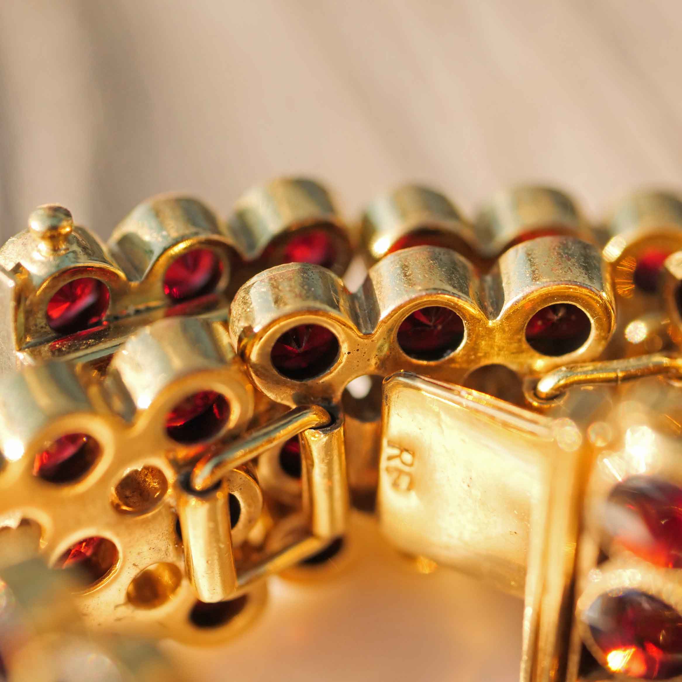 Granat Armband um 1900 Silber vergoldet punziert RF (Robert Flume) dreireihig