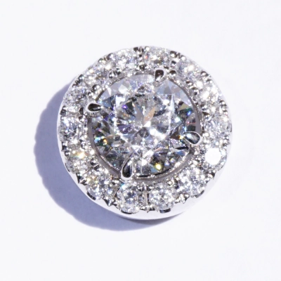 Brillant Anhänger rund 1.00 ct E SI1 6.17 - 6.25 x 4.01 mm im Halo Stil 0.25 ct GIA Gutachten