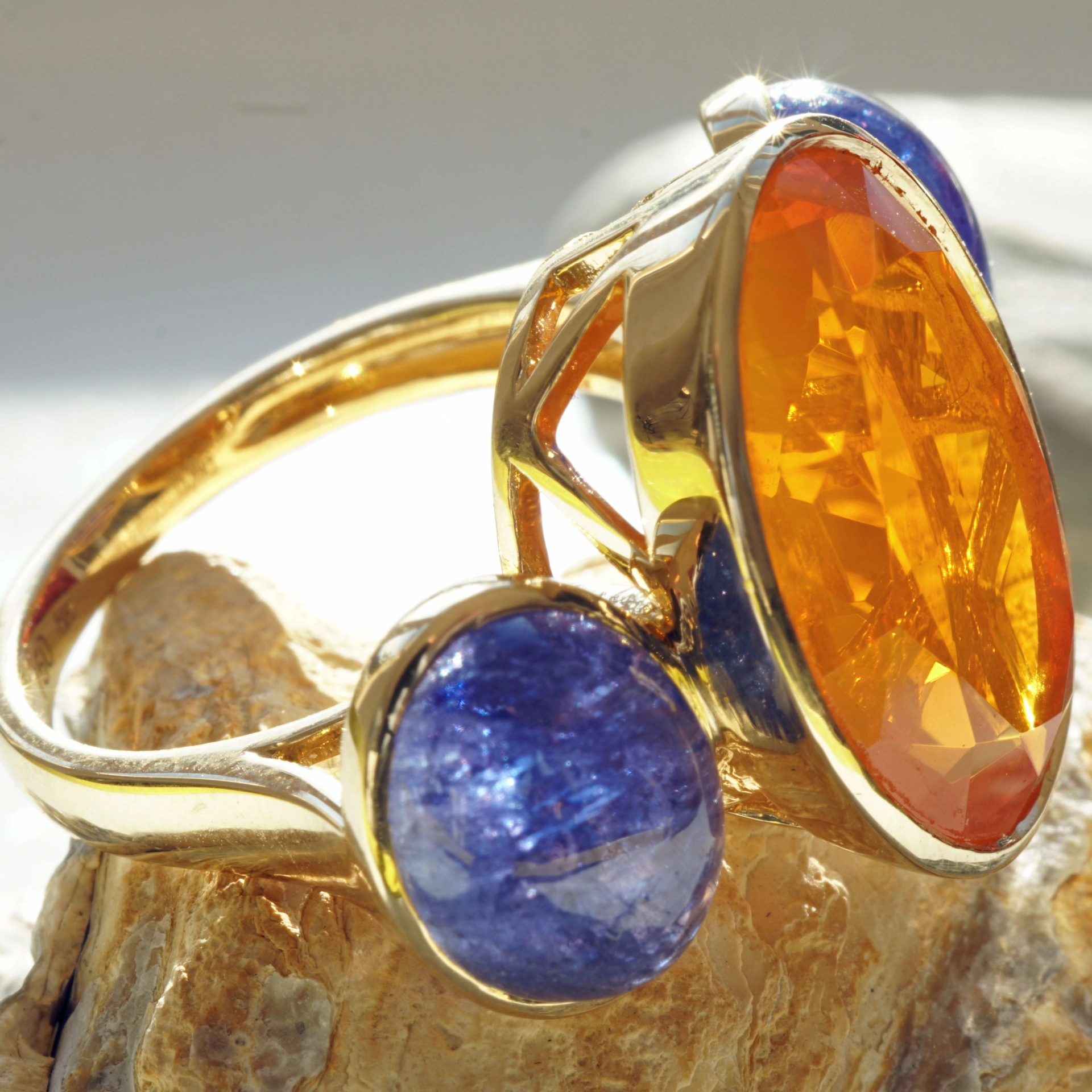 Feueropal Tansanit Ring FEUERVOGEL 8 ct 7 ct 750er Gelbgold prächtiges Farbenspiel