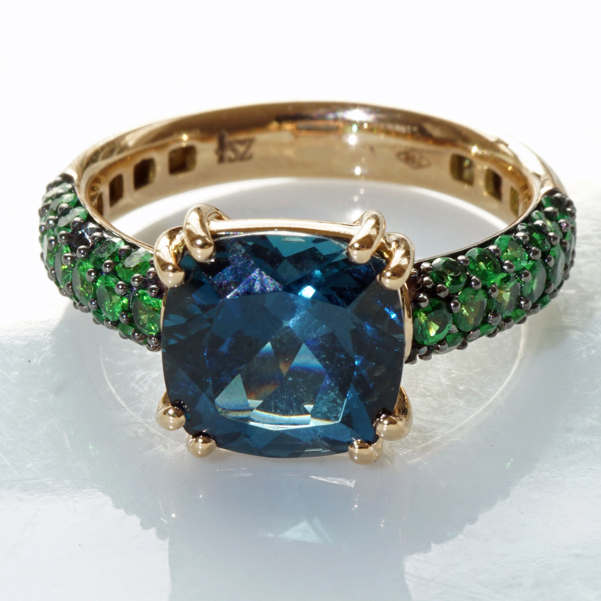 Blautopas Tsavorith Ring 750er Rosegold 3.63 ct 0.87 ct hochwertiges italienisches Design