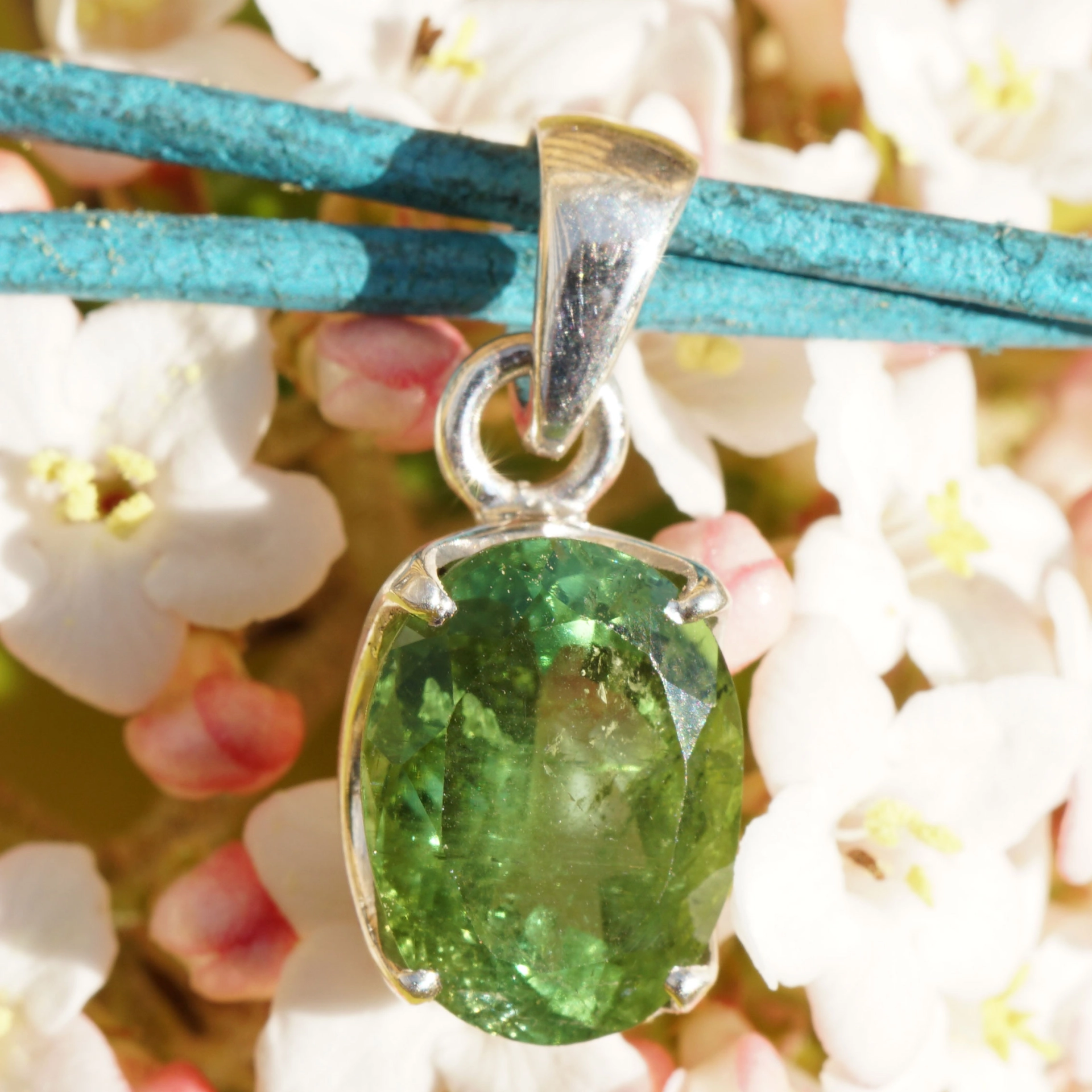 Peridot Anhänger in feiner Farbqualität ca. 5 ct ...grün,grüner, am grünsten