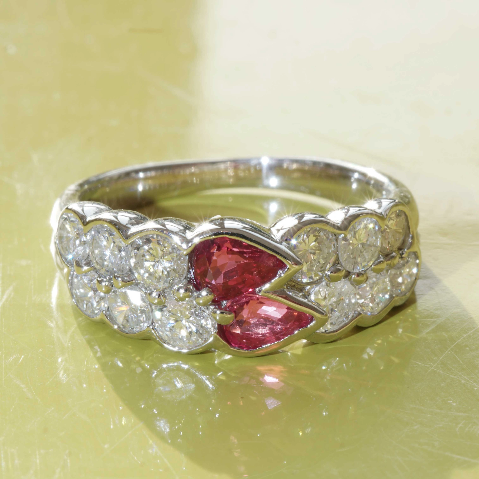 Rubin Brillant Ring 900er Platin 0.72 ct 1.13 ct .....da lächelt einem eine tolle Qualität entgegen
