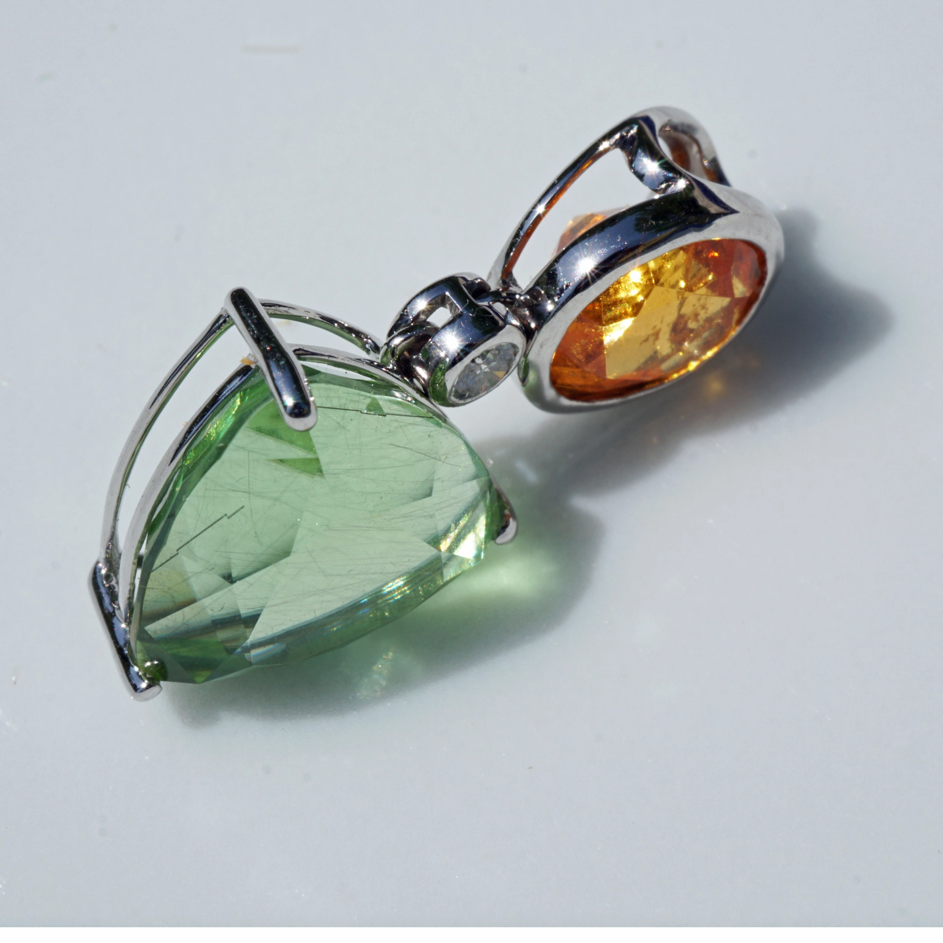 Mandaringranat Peridot Brillant Anhänger 750er Weissgold Mine Tansania und Pakistan
